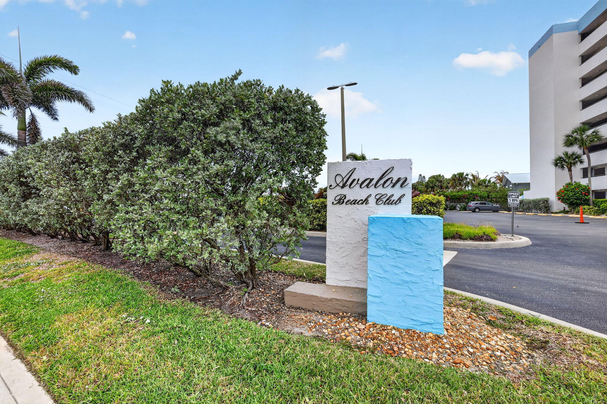355 S Ocean Drive 602 Property Photo 43