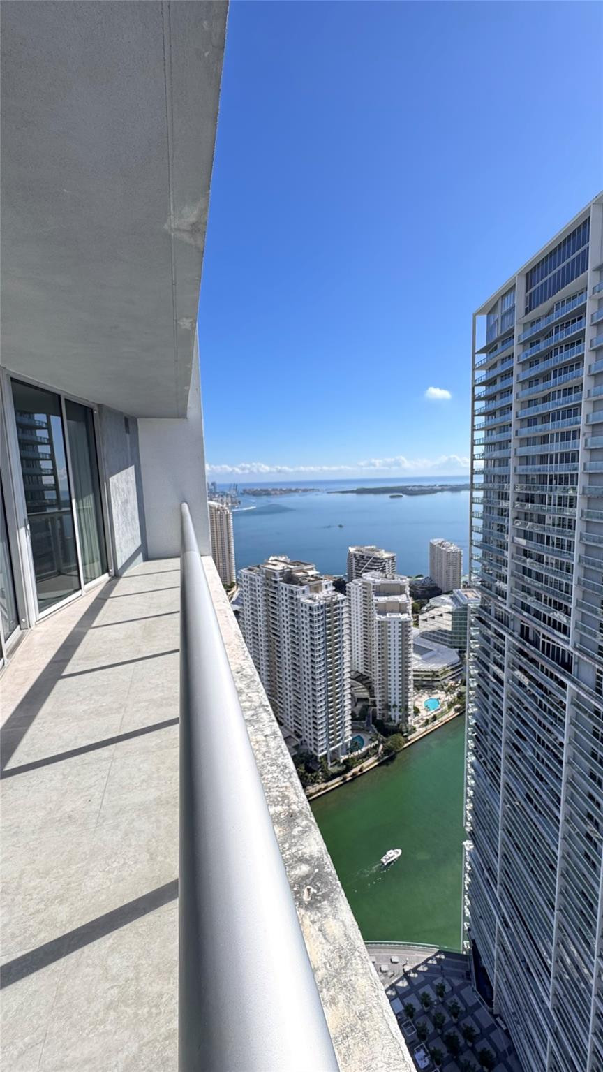 475 Brickell Avenue 4913 Property Photo 1