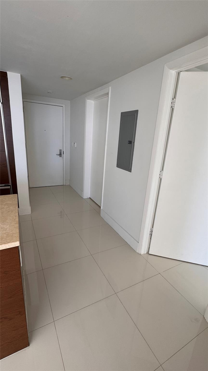 475 Brickell Avenue 4913 Property Photo 7
