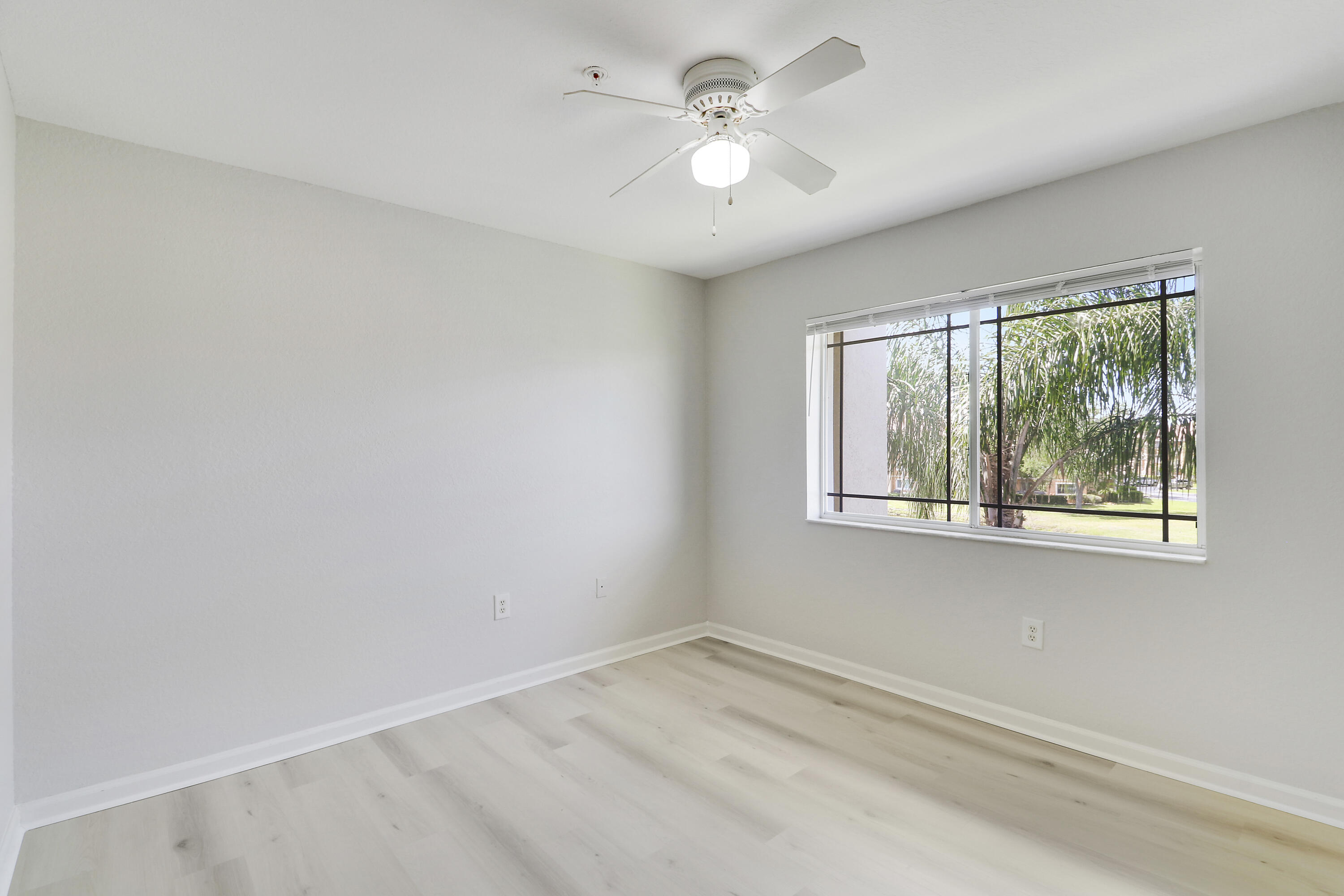 121 Sw Palm Drive Unit 306 Property Photo 14