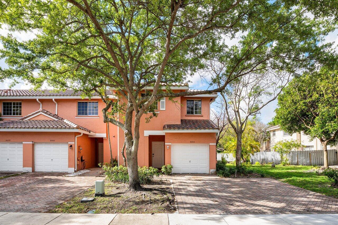 9090 Nw 40th Place Property Photo 1