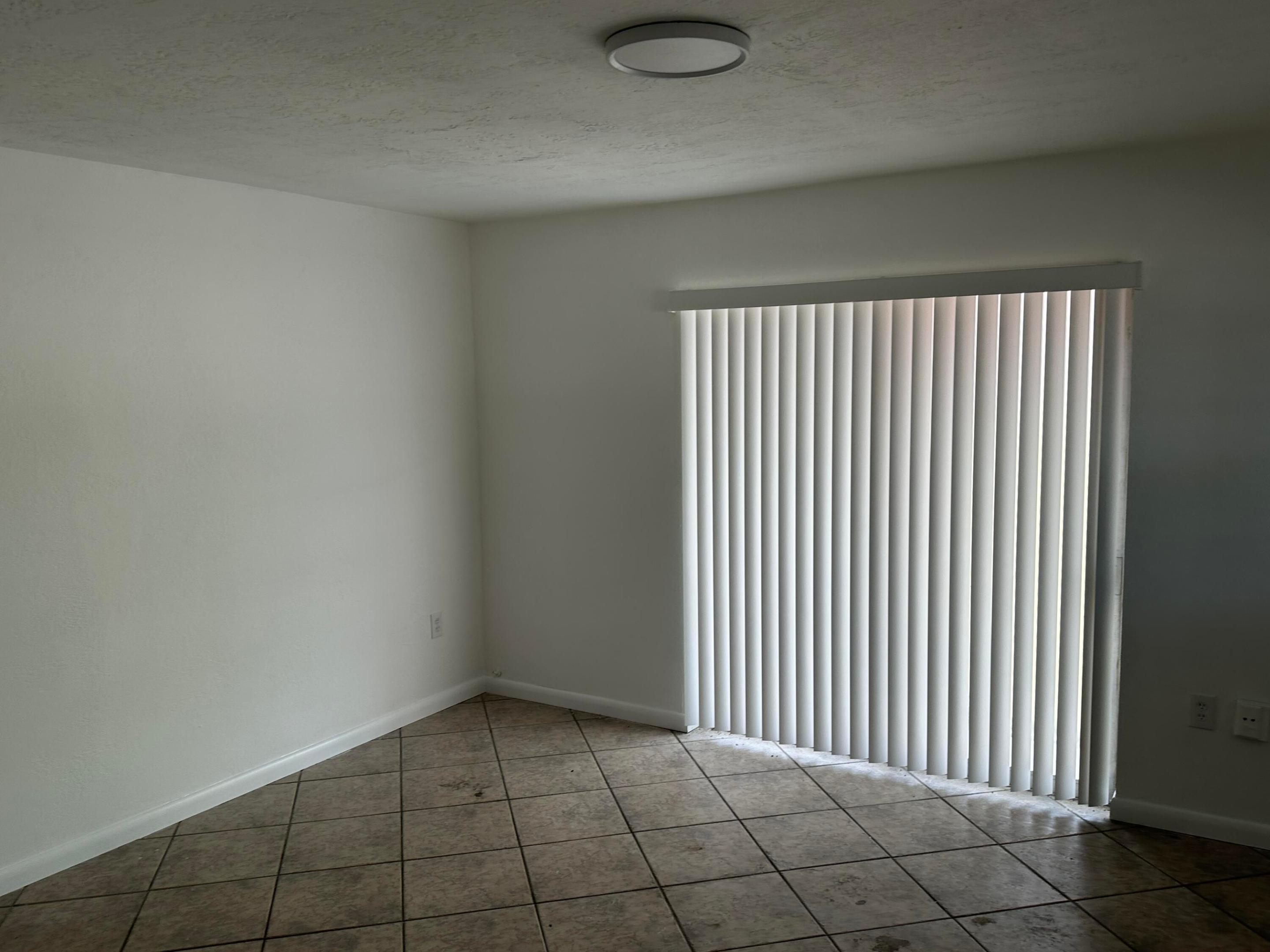 115 Maple Avenue Property Photo 8