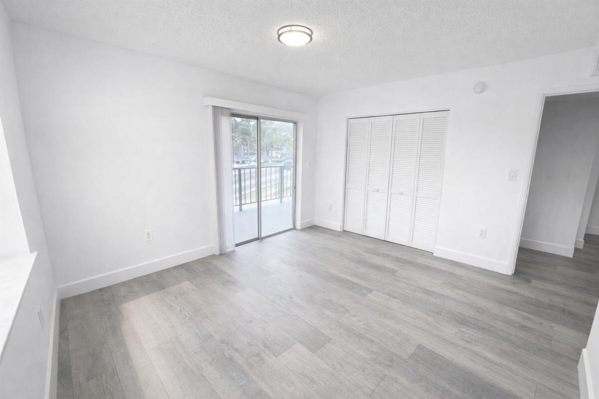 3300 S Dixie Highway 503 Property Photo 4