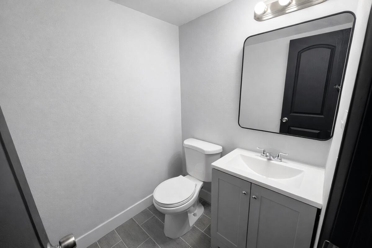 3300 S Dixie Highway 503 Property Photo 5