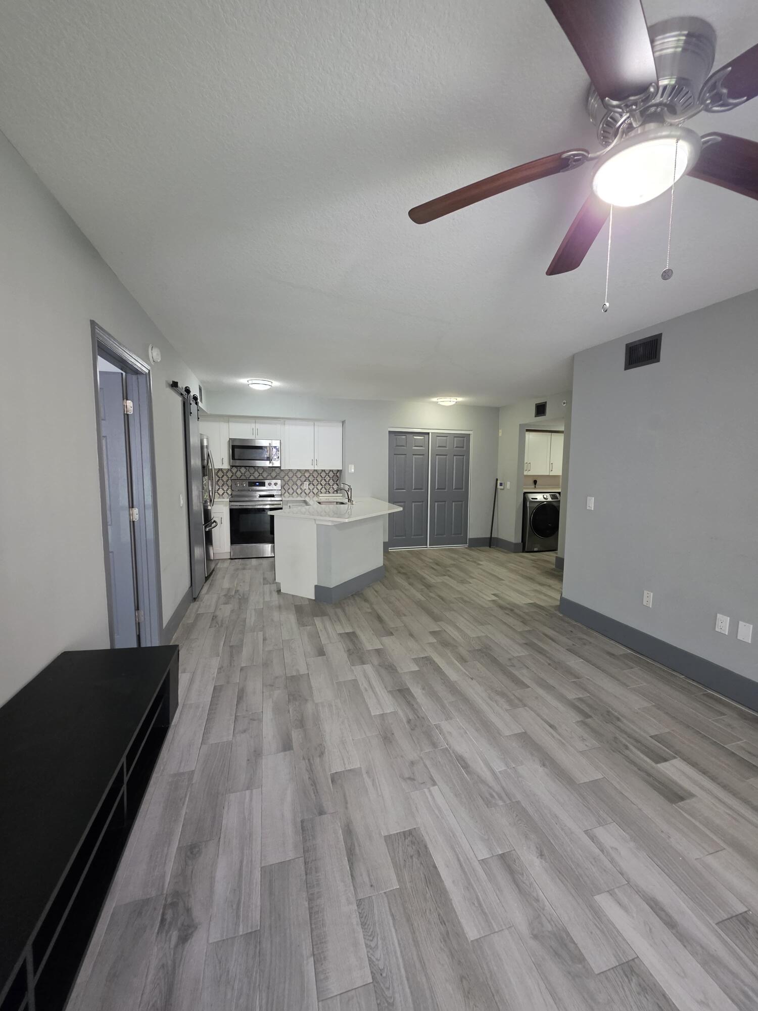 4211 San Marino Boulevard 105 Property Photo 11