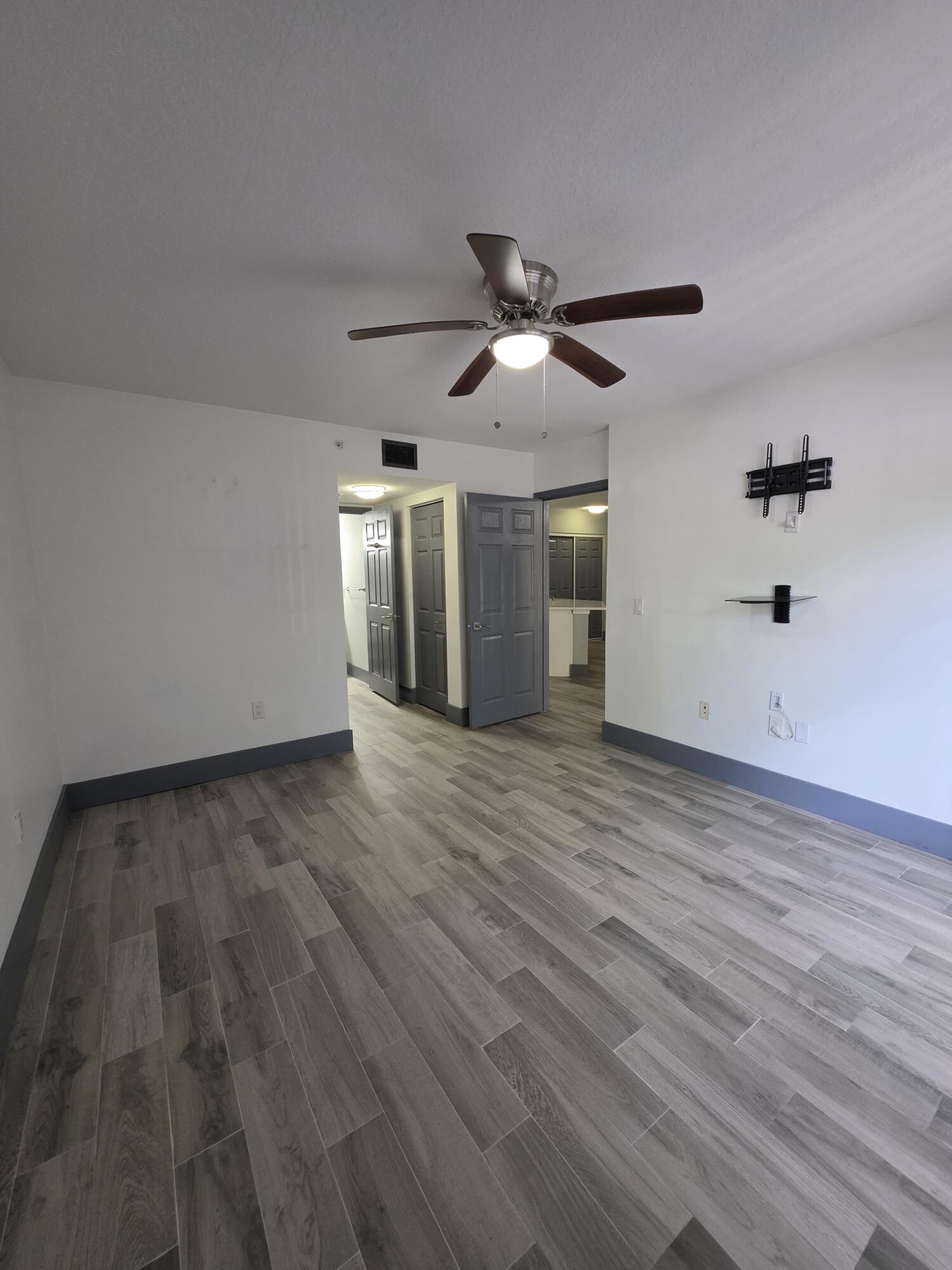 4211 San Marino Boulevard 105 Property Photo 12