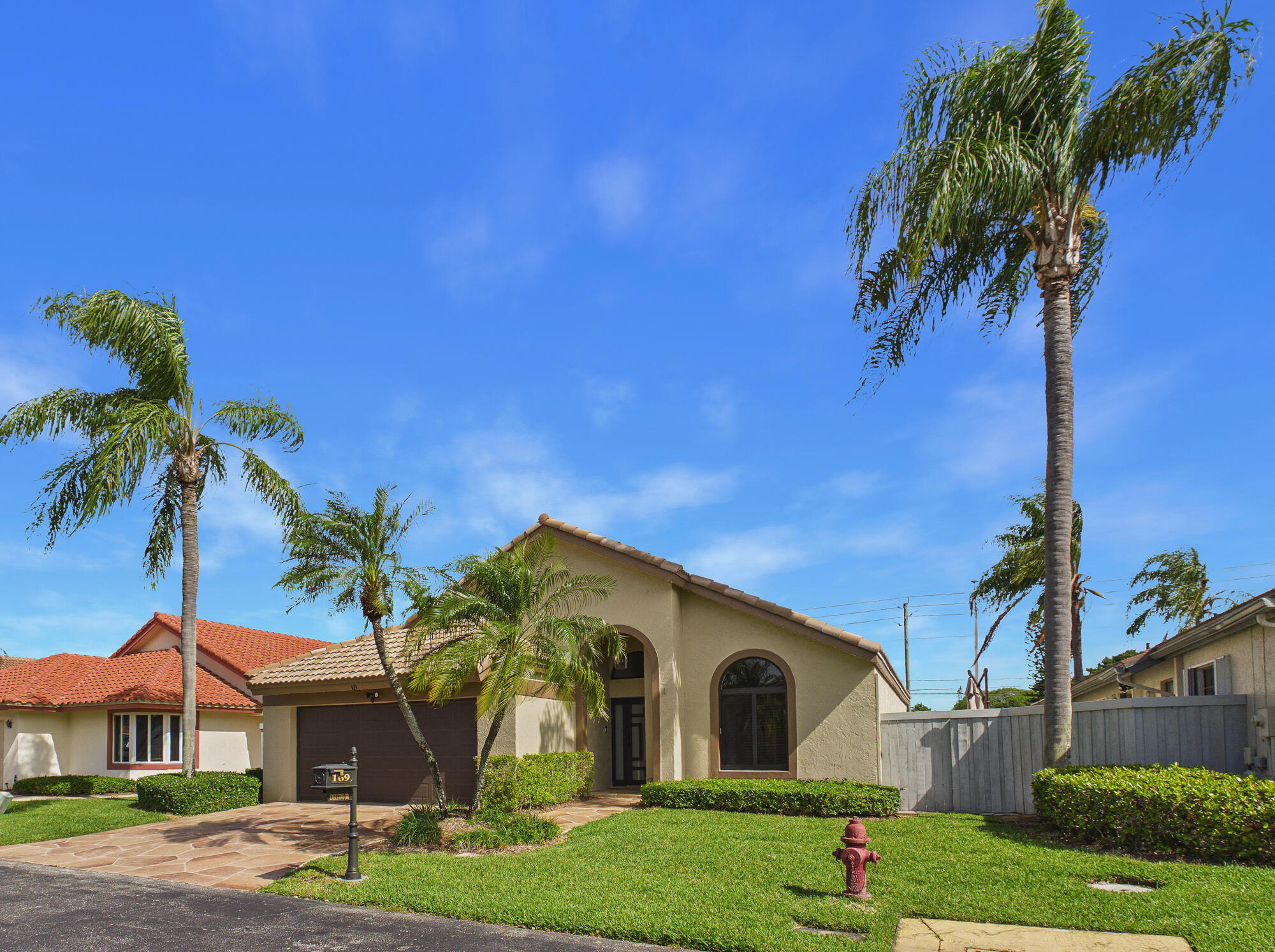 169 Executive Circle Property Photo 1
