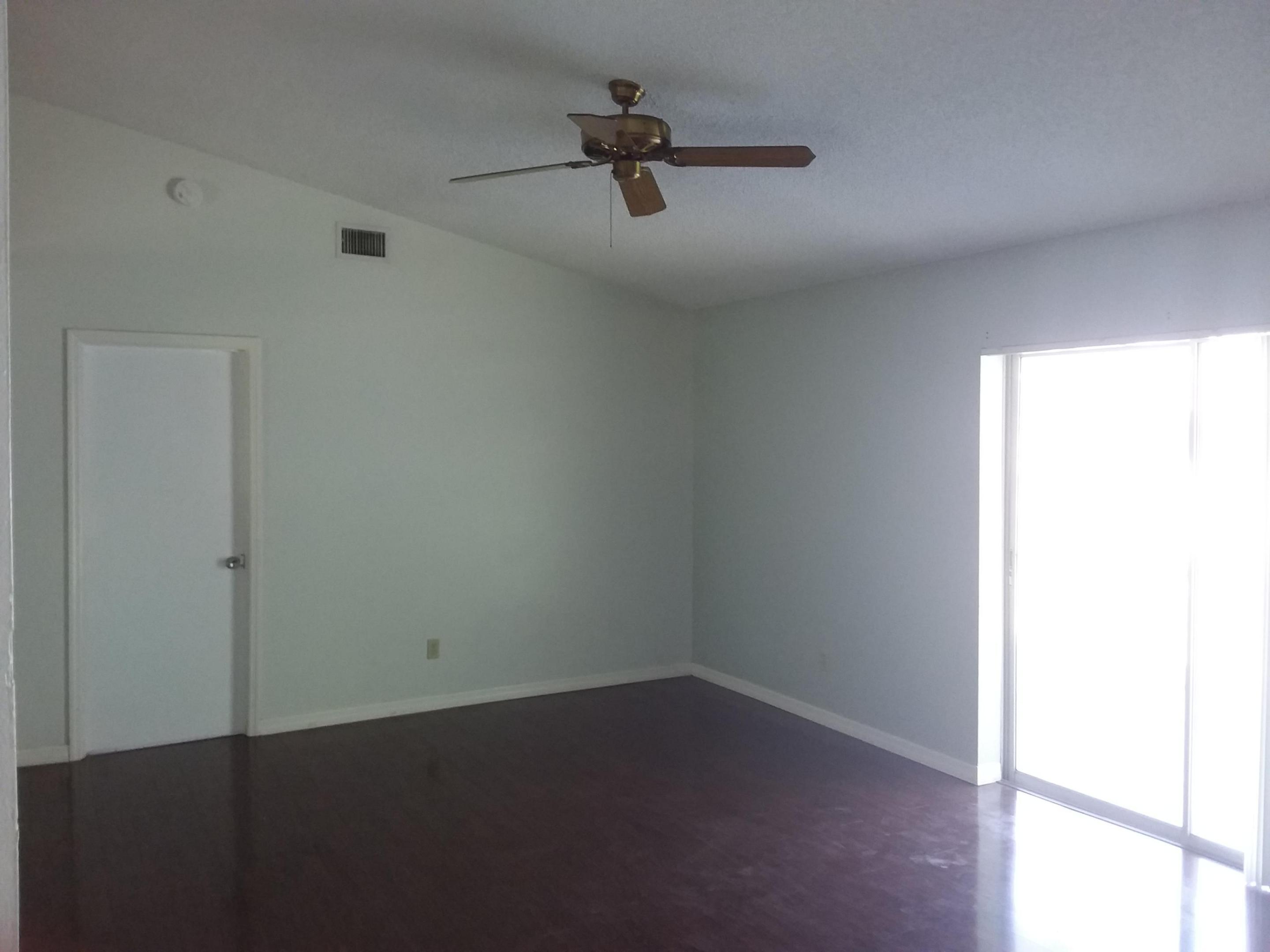 161 Sw Grimaldo Property Photo 5