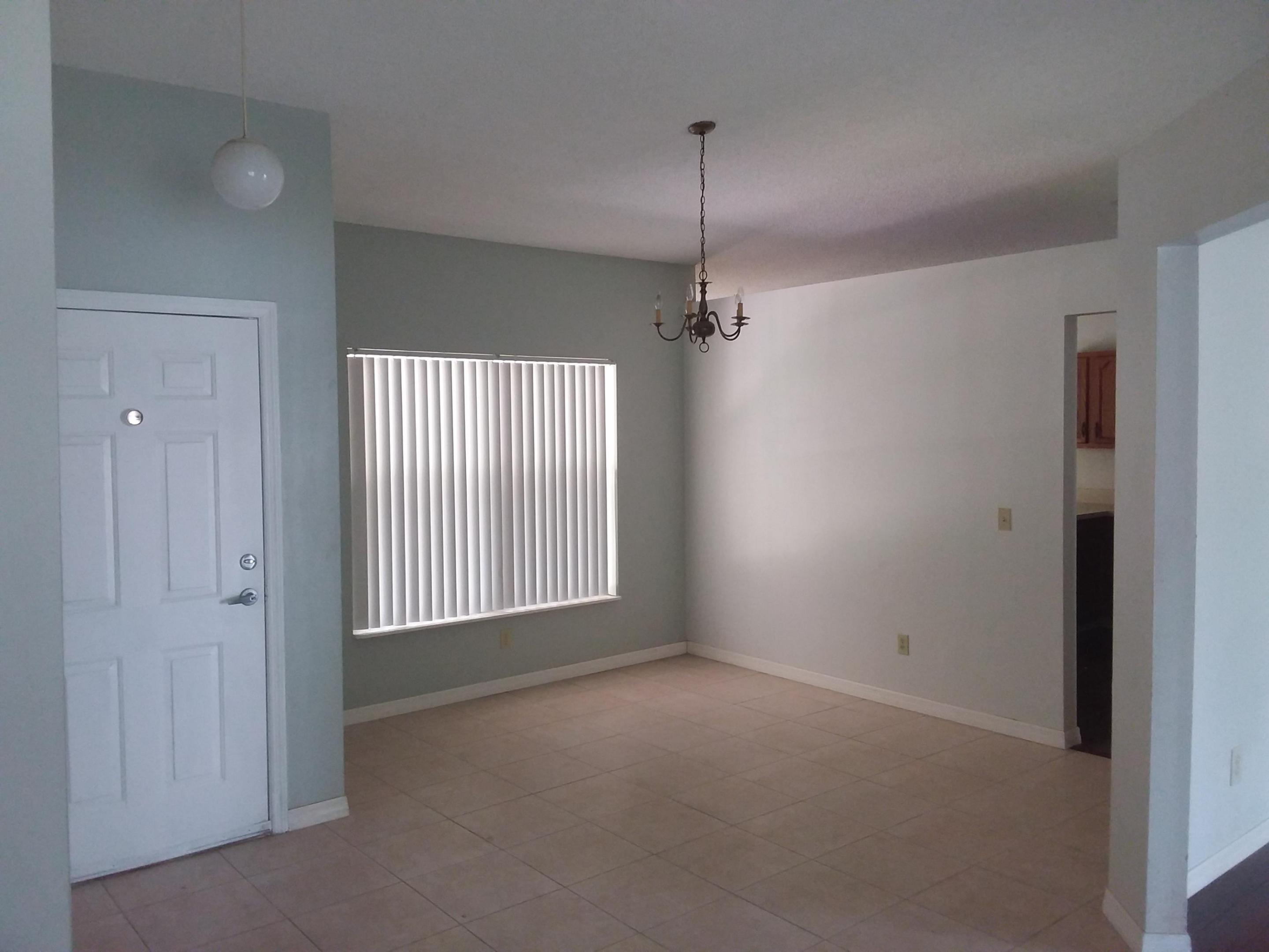 161 Sw Grimaldo Property Photo 6