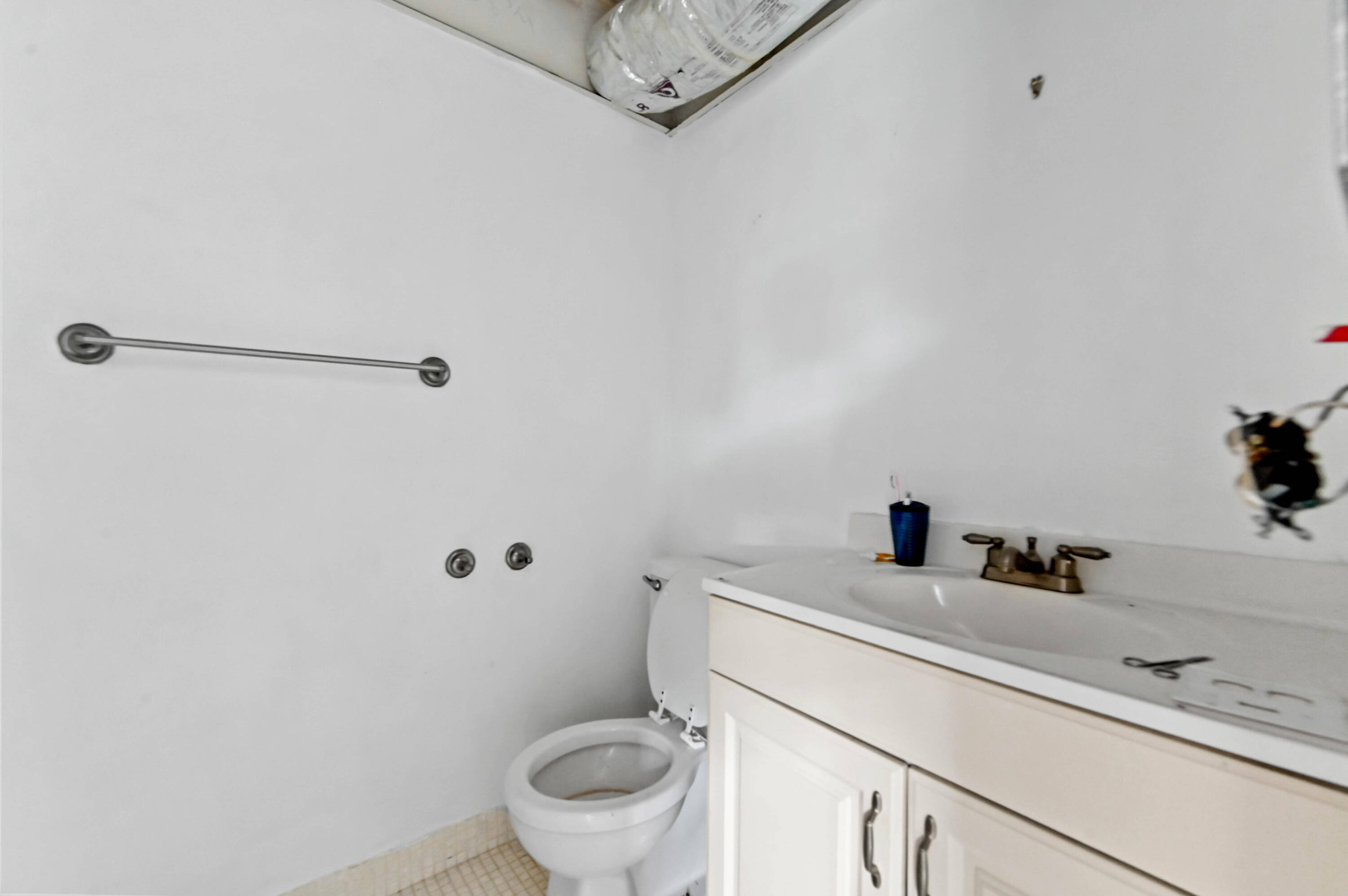 343 Capri H Property Photo 10