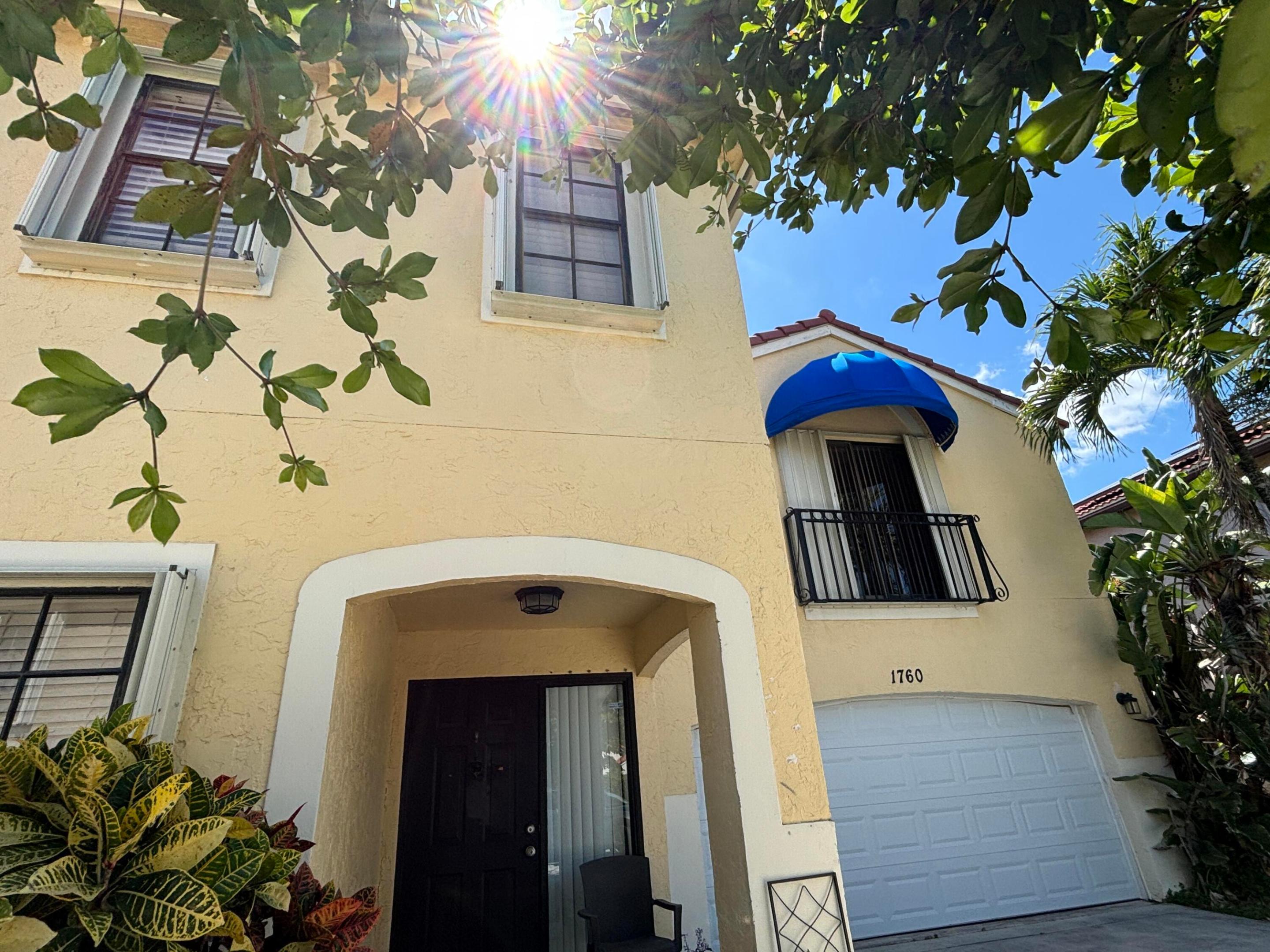 1760 Shoreside Circle Property Photo 2
