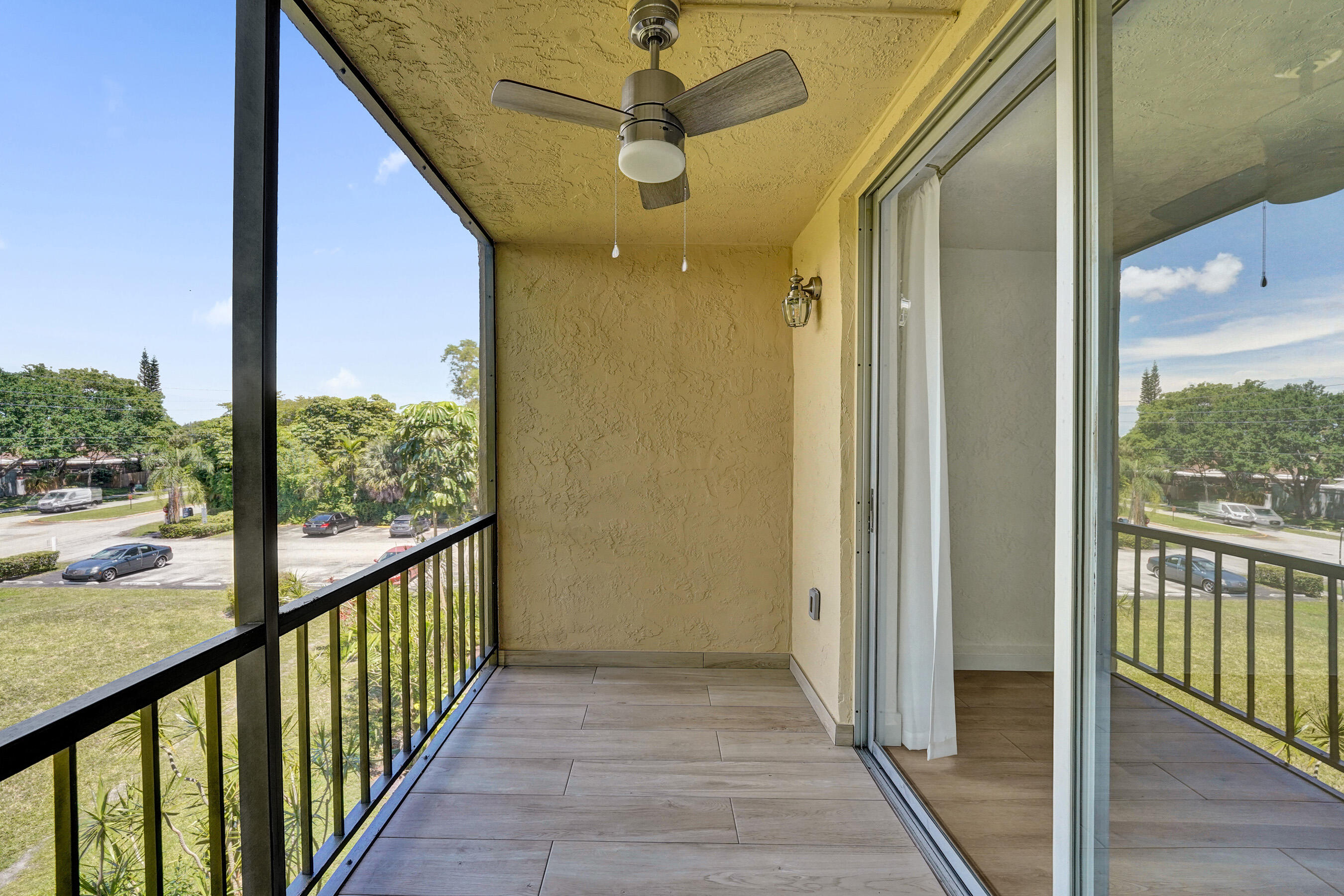 7300 Nw 17th Street 305 Property Photo 53