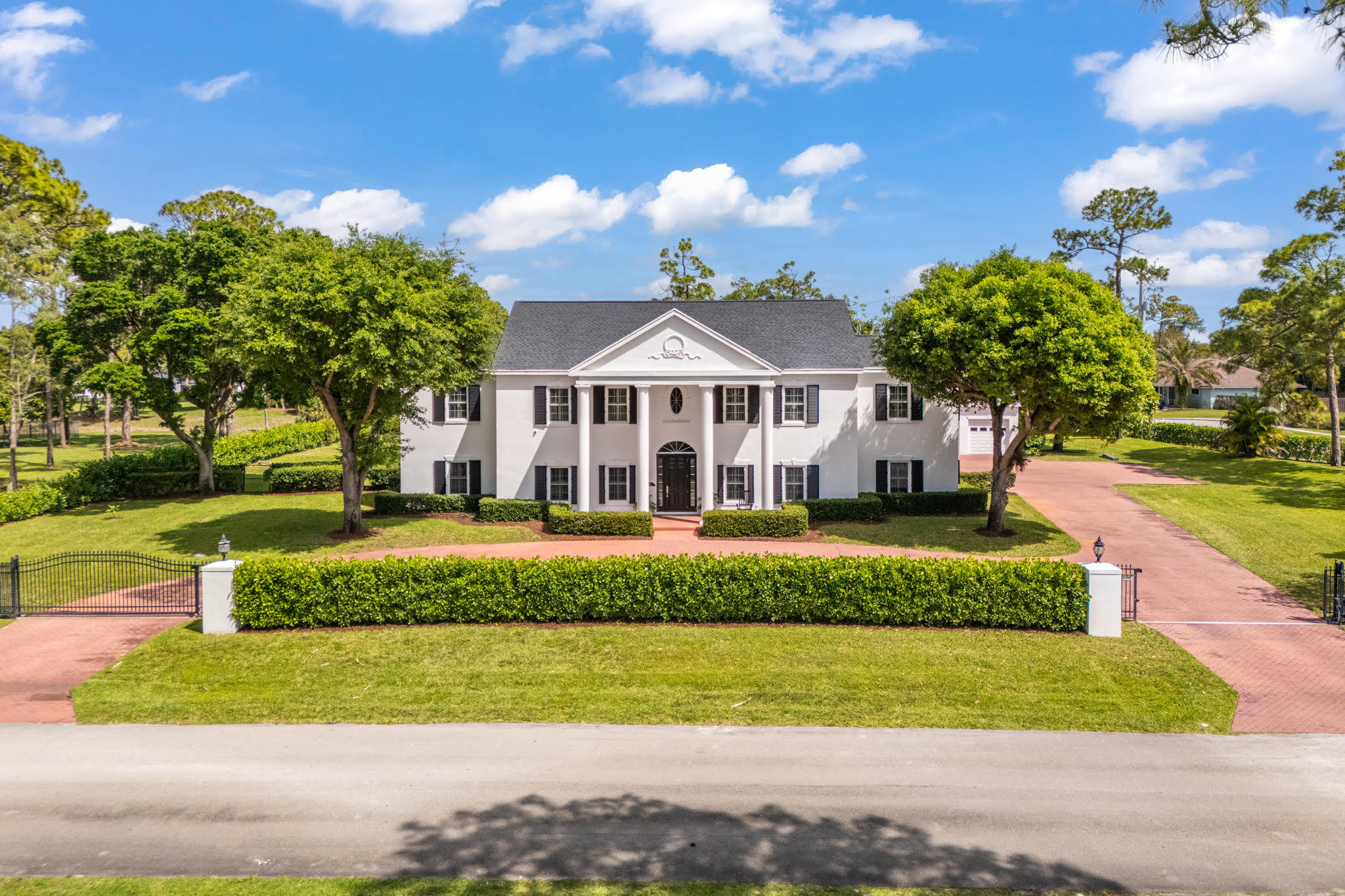 14990 Horseshoe Trace
