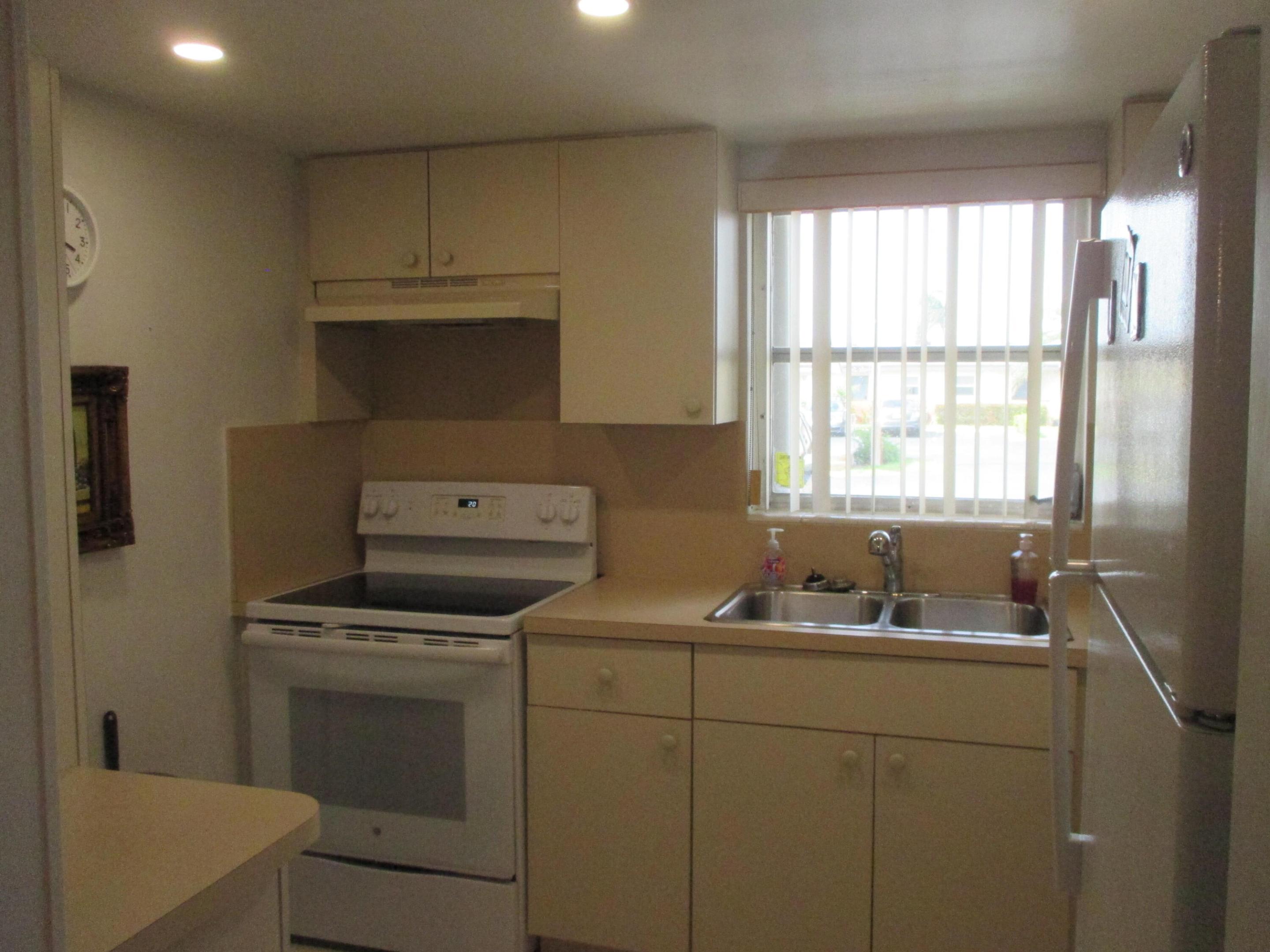 2951 Ashley Drive W D Property Photo 2