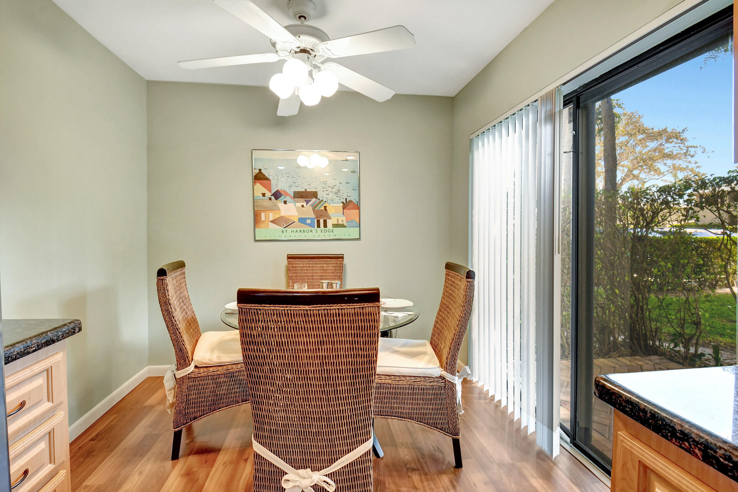 15 Stratford Drive A Property Photo 6