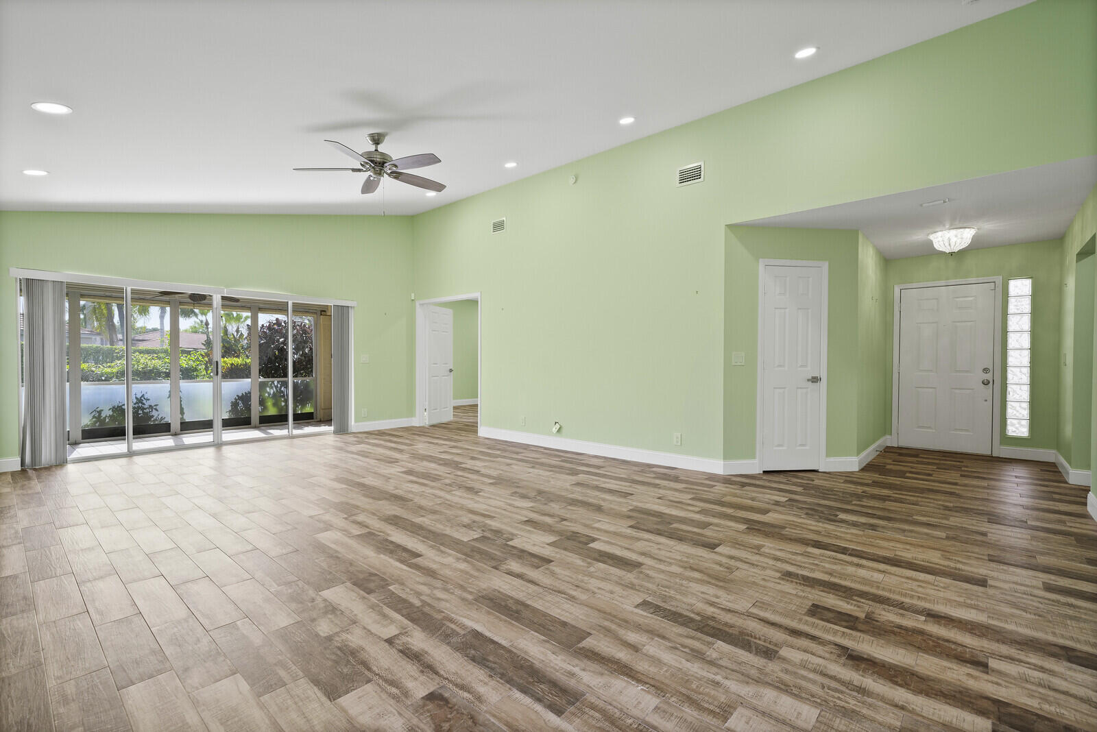 6291 Breckenridge Circle Property Photo 2