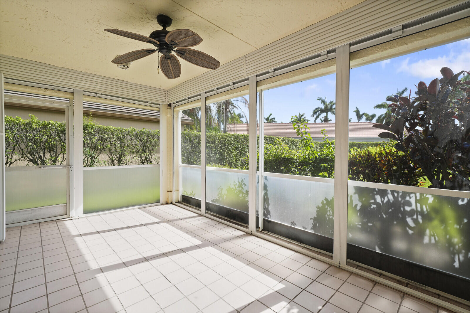 6291 Breckenridge Circle Property Photo 4