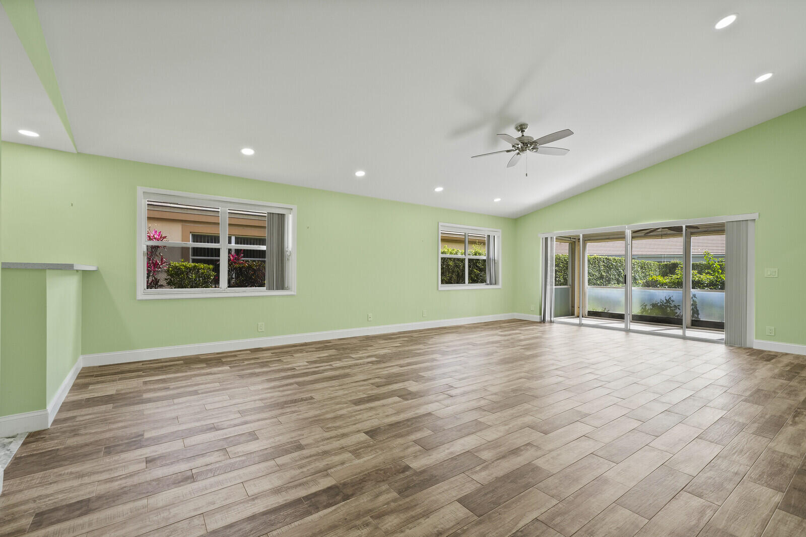 6291 Breckenridge Circle Property Photo 8
