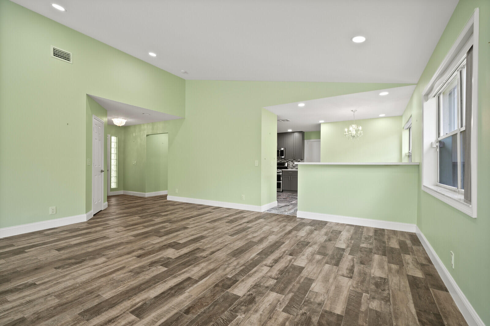 6291 Breckenridge Circle Property Photo 9