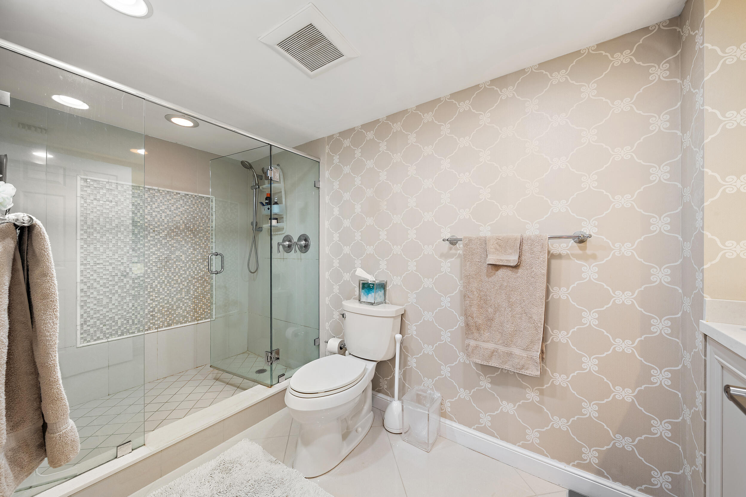 176 Helios Drive 603 Property Photo 13