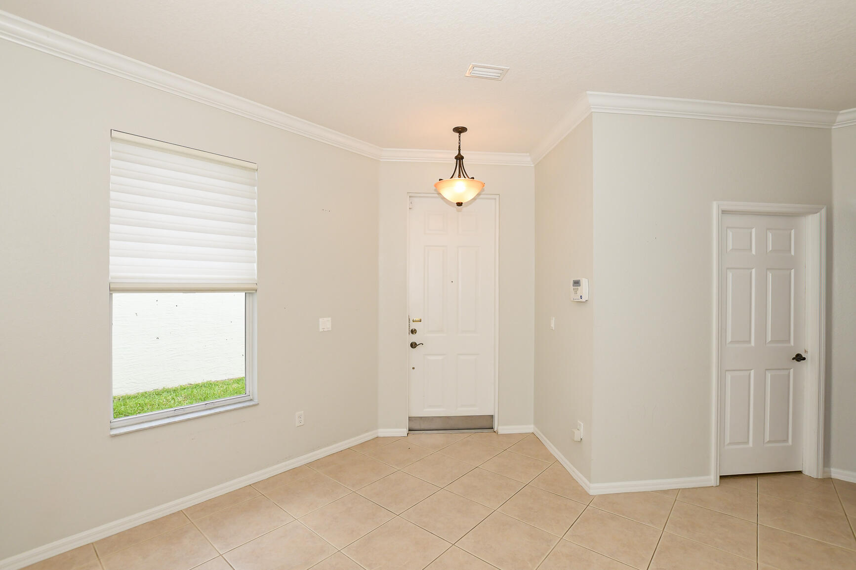 316 Sw Maclay Way Property Photo 6