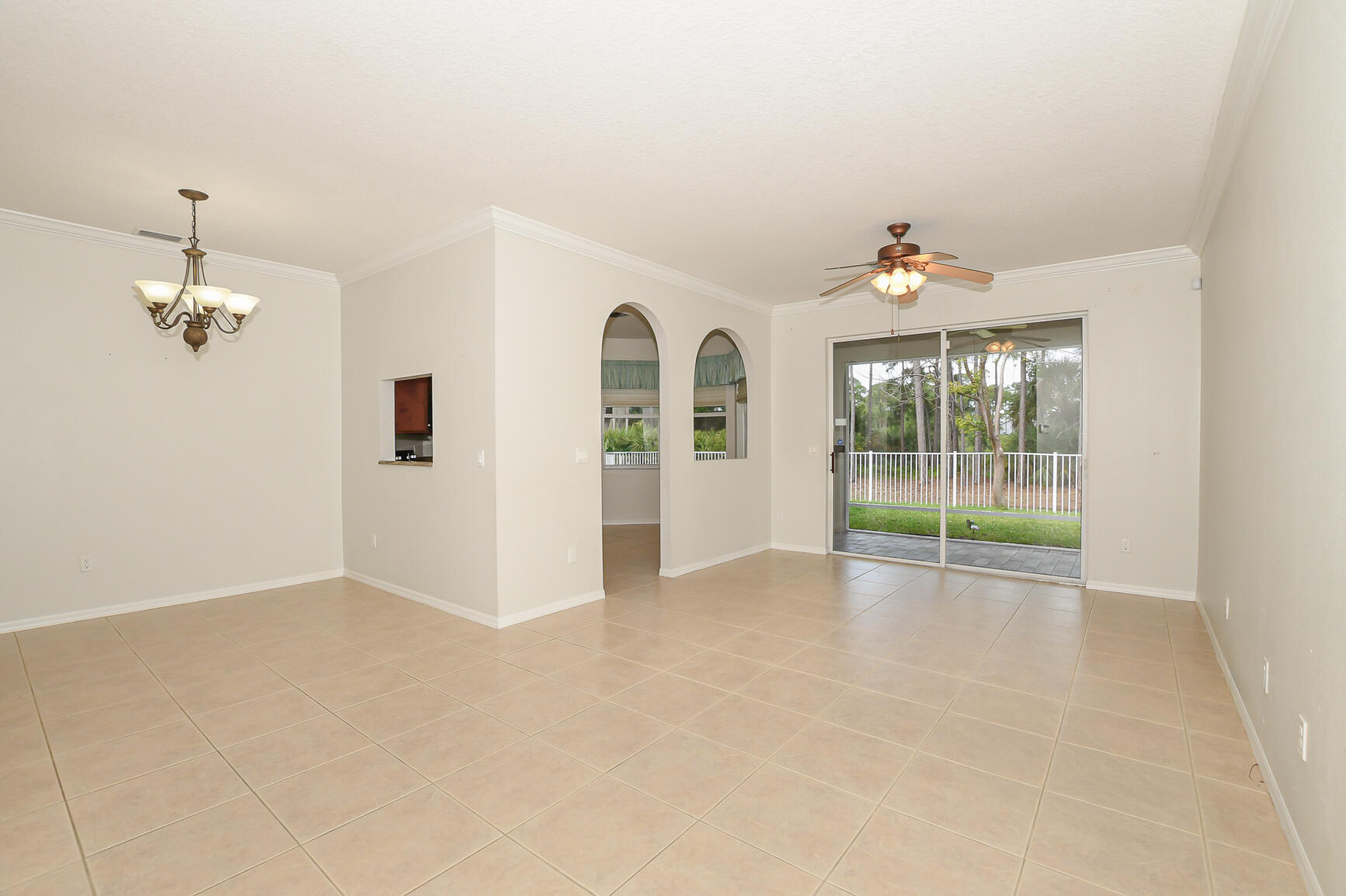 316 Sw Maclay Way Property Photo 8