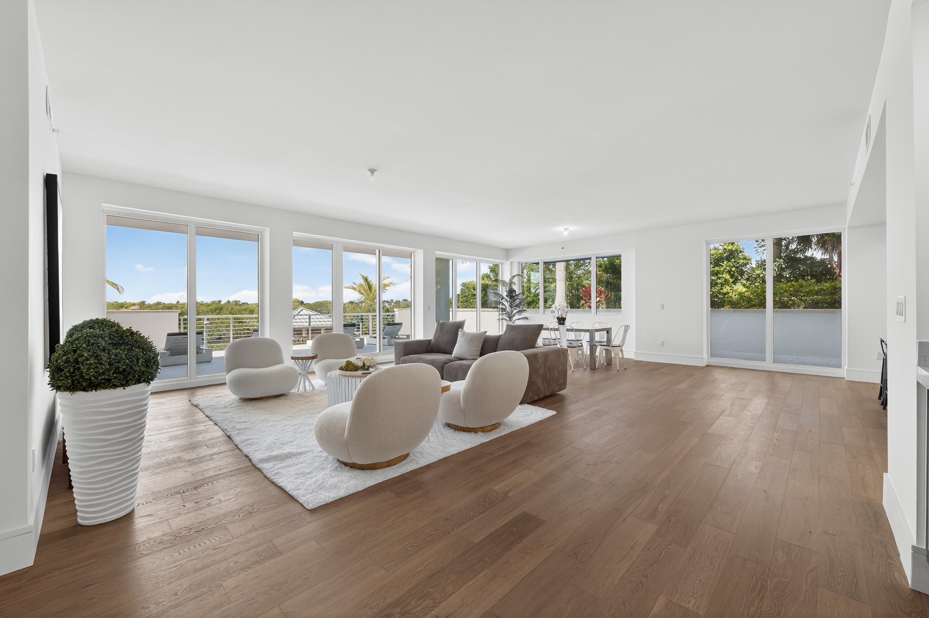 1 S Coastal Way 201 Property Photo 6