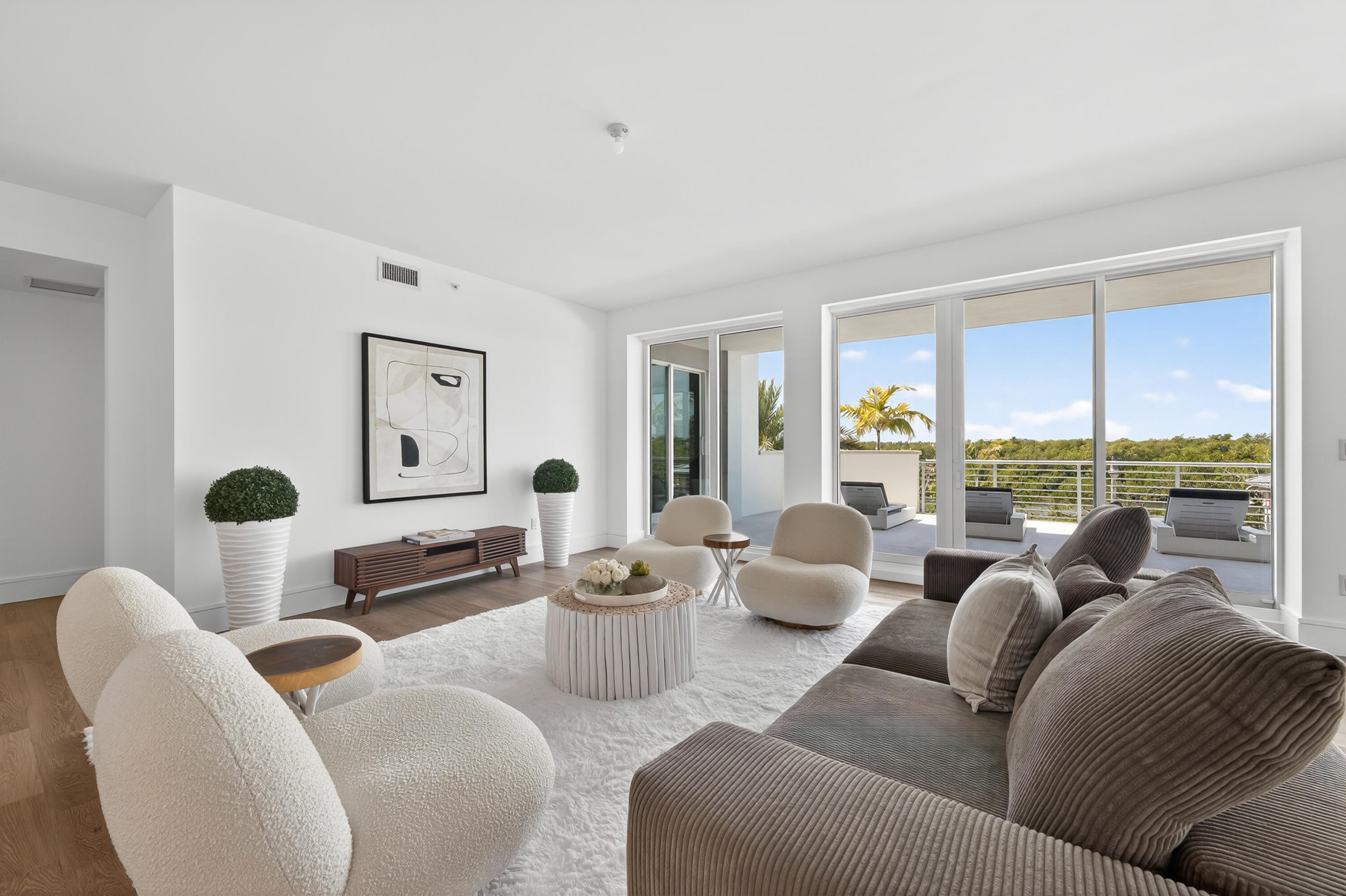 1 S Coastal Way 201 Property Photo 7