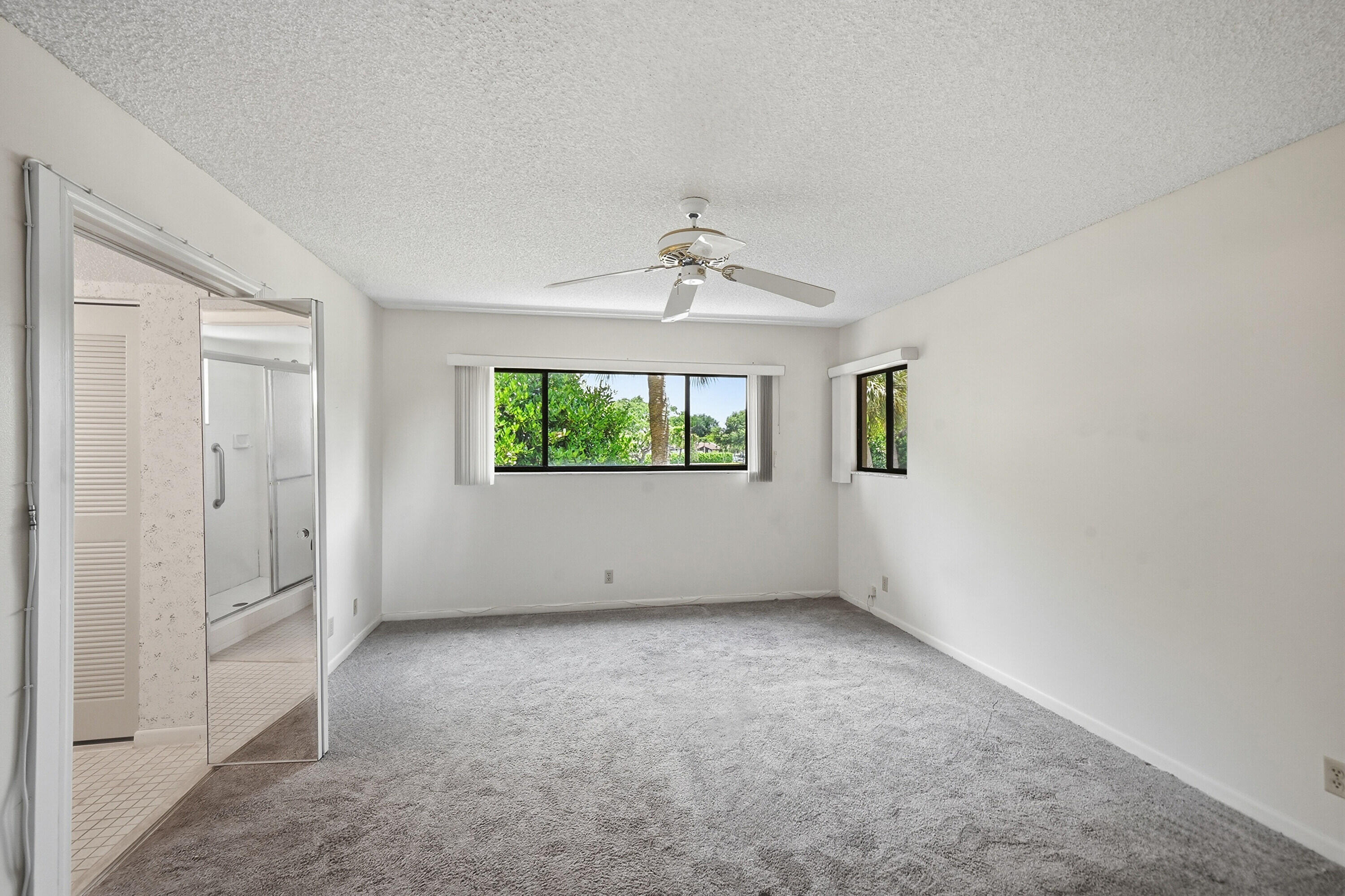5370 Las Verdes Circle 219 Property Photo 10