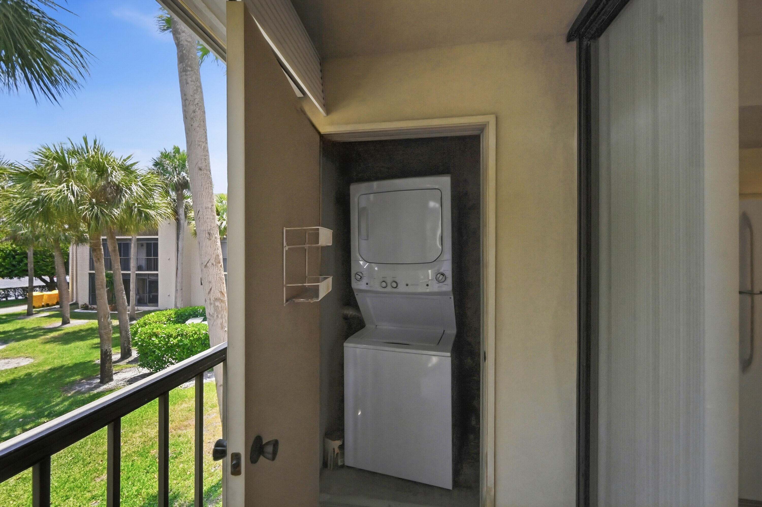 5370 Las Verdes Circle 219 Property Photo 17