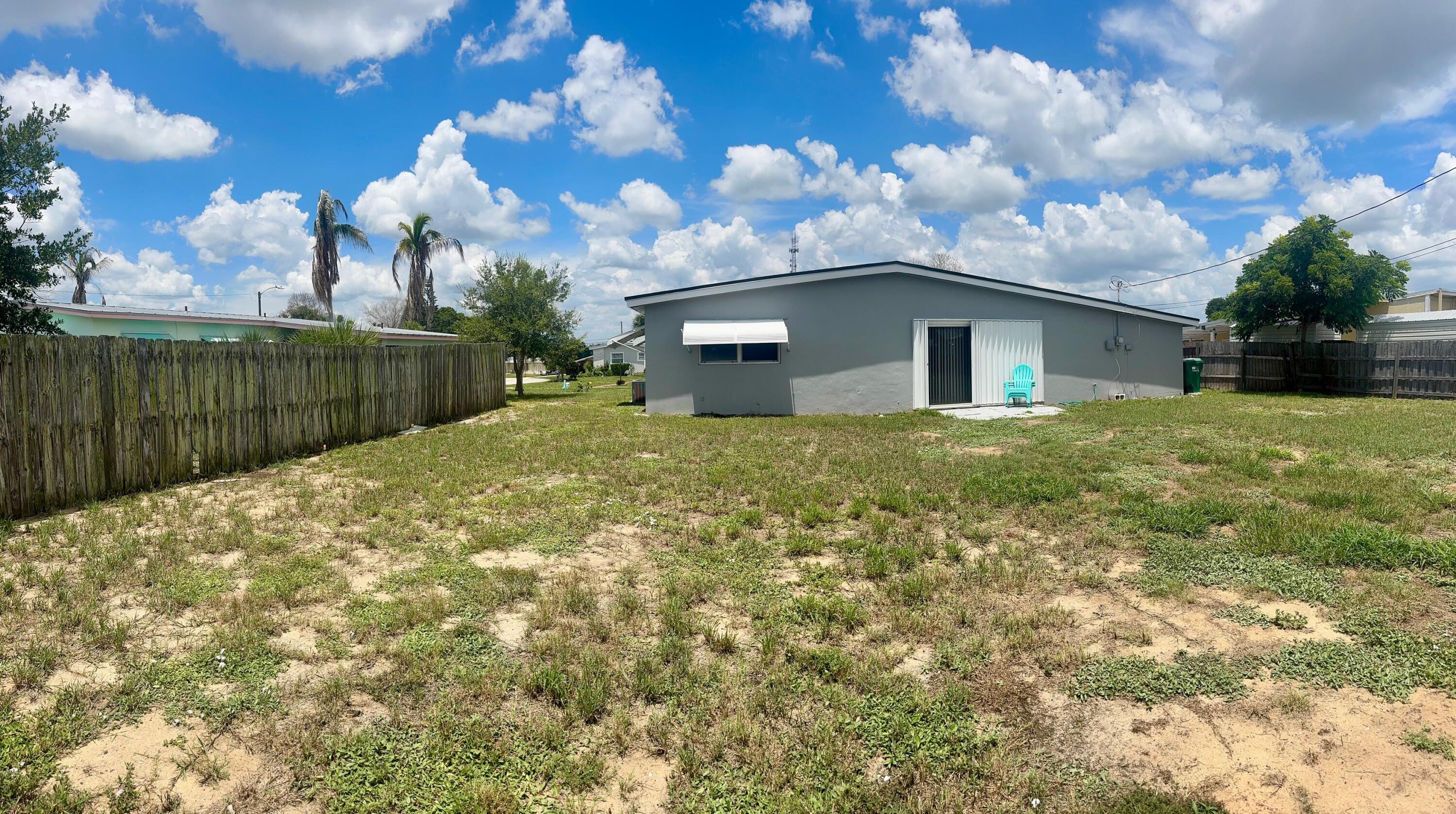 809 Gilbert Street Property Photo 1