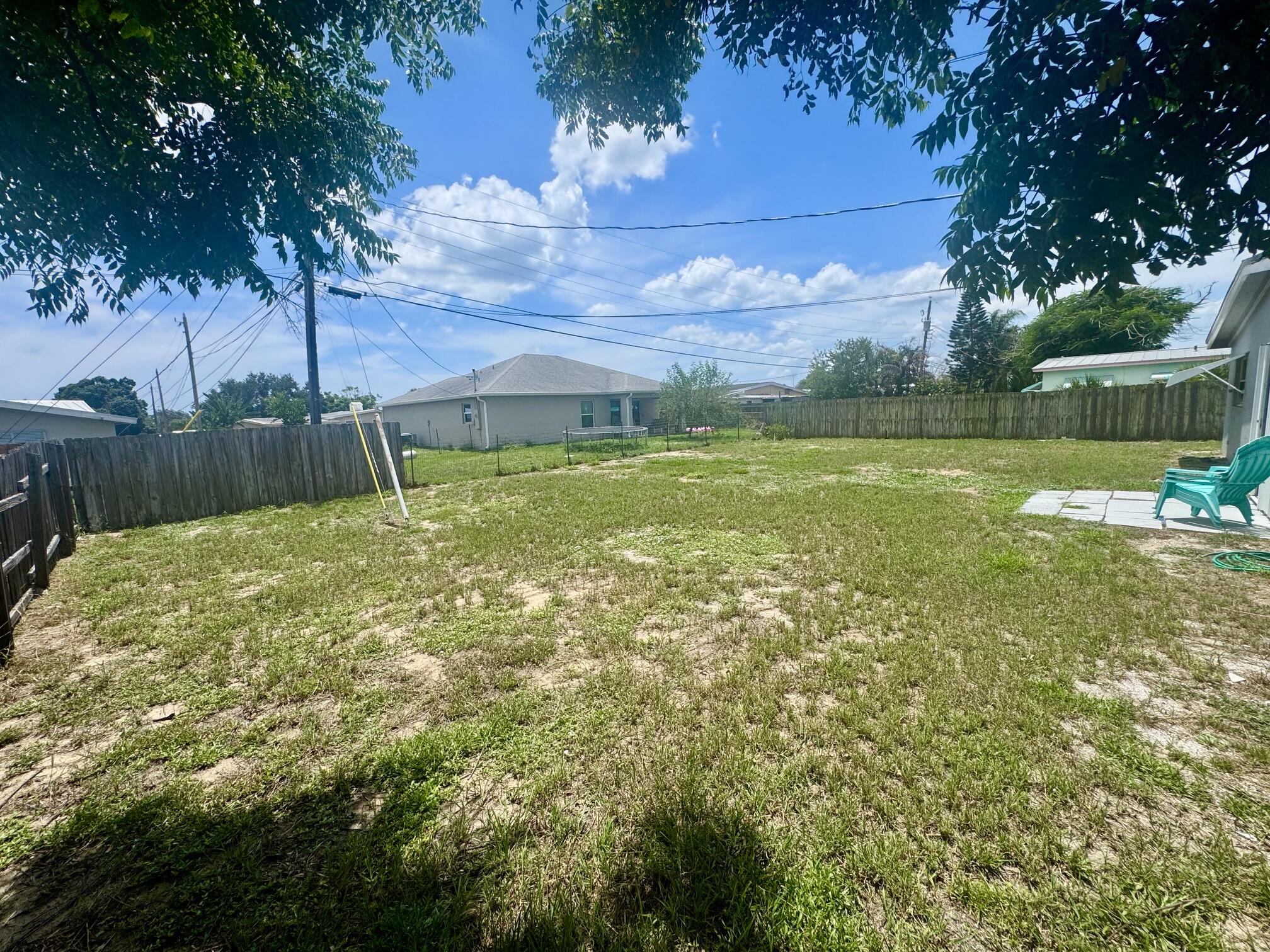 809 Gilbert Street Property Photo 4