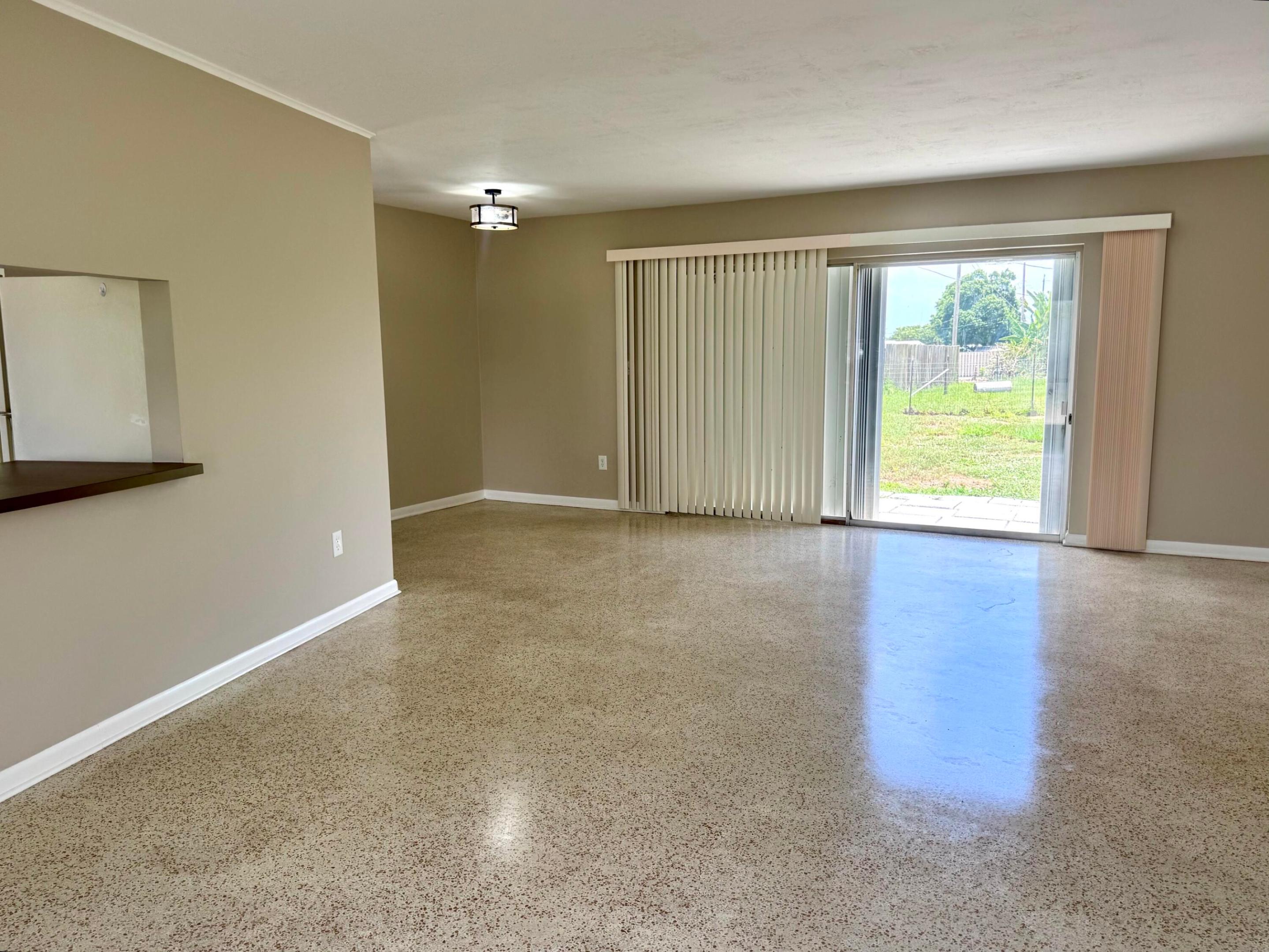 809 Gilbert Street Property Photo 6