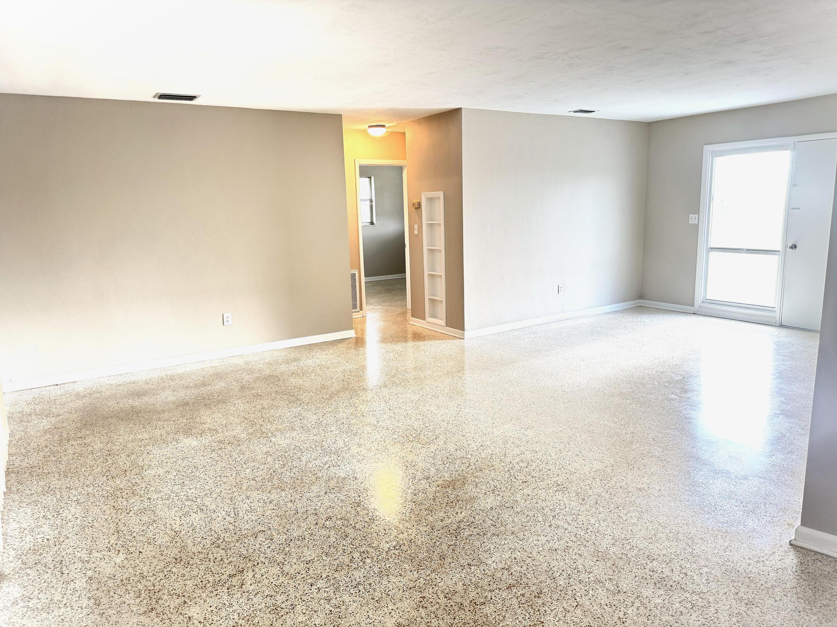 809 Gilbert Street Property Photo 12