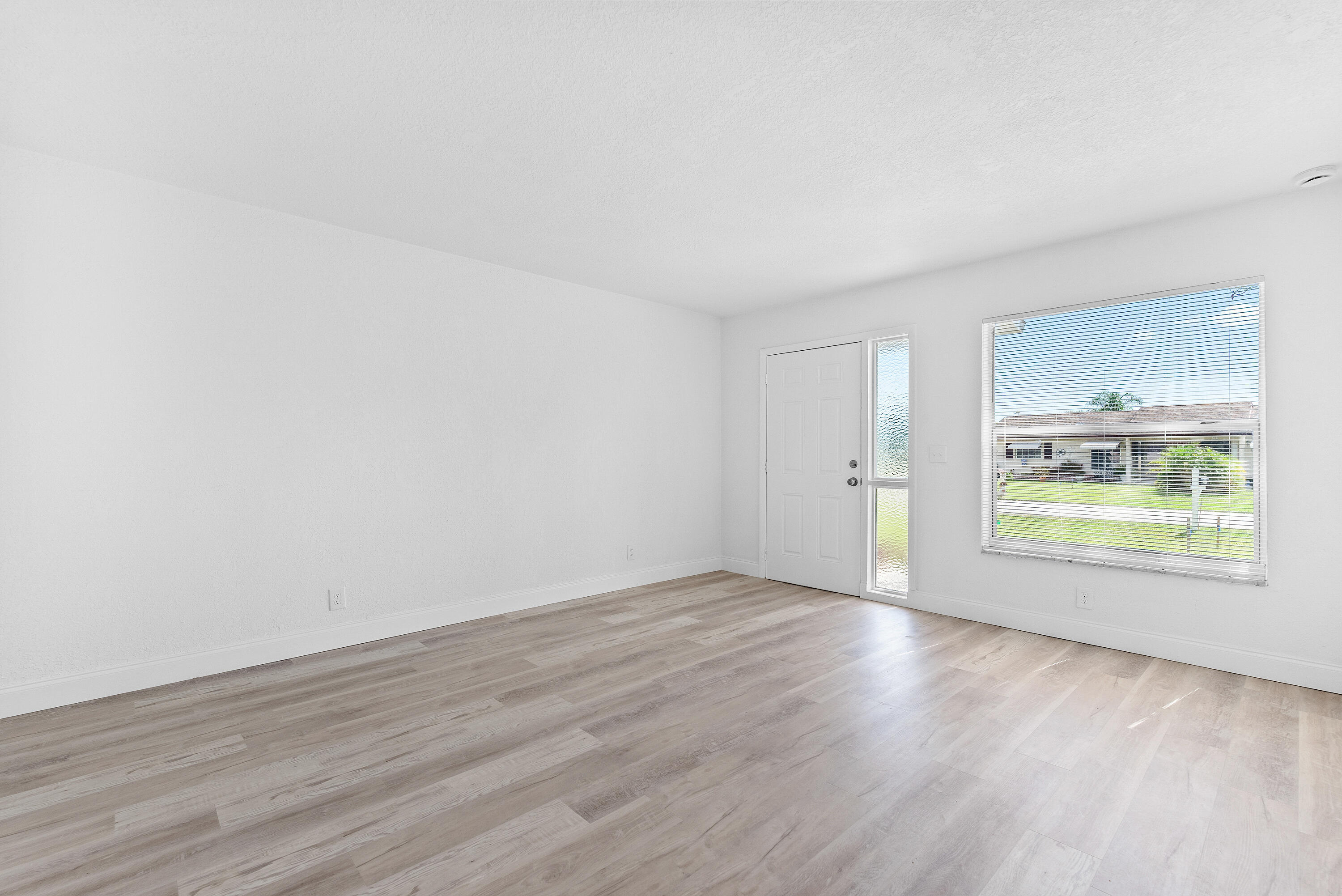 308 Stillwater Drive Property Photo 10