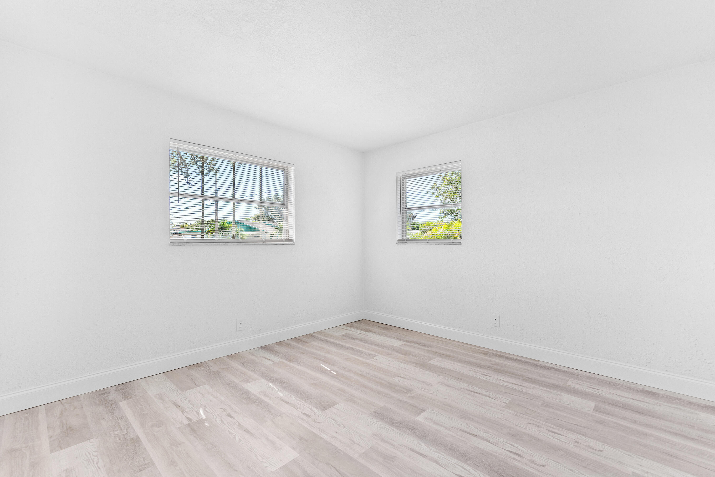 308 Stillwater Drive Property Photo 17