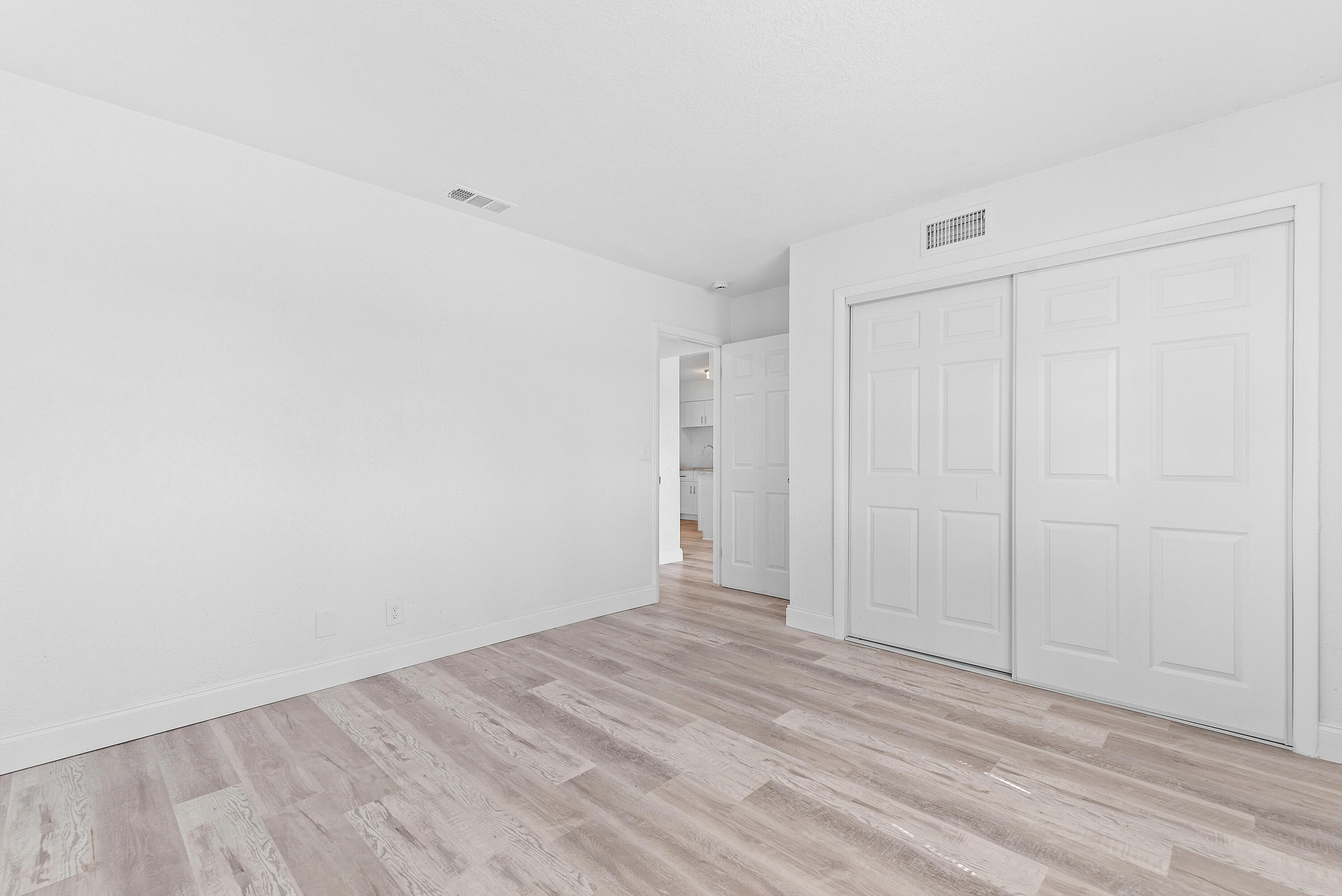 308 Stillwater Drive Property Photo 18