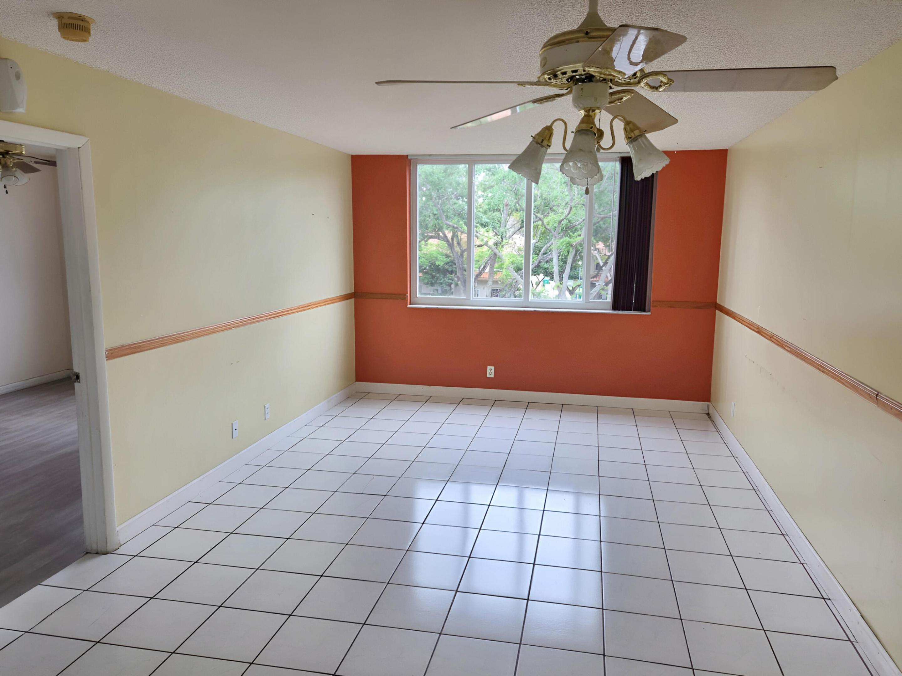 3253 Riverside Drive D-301 Property Photo 5