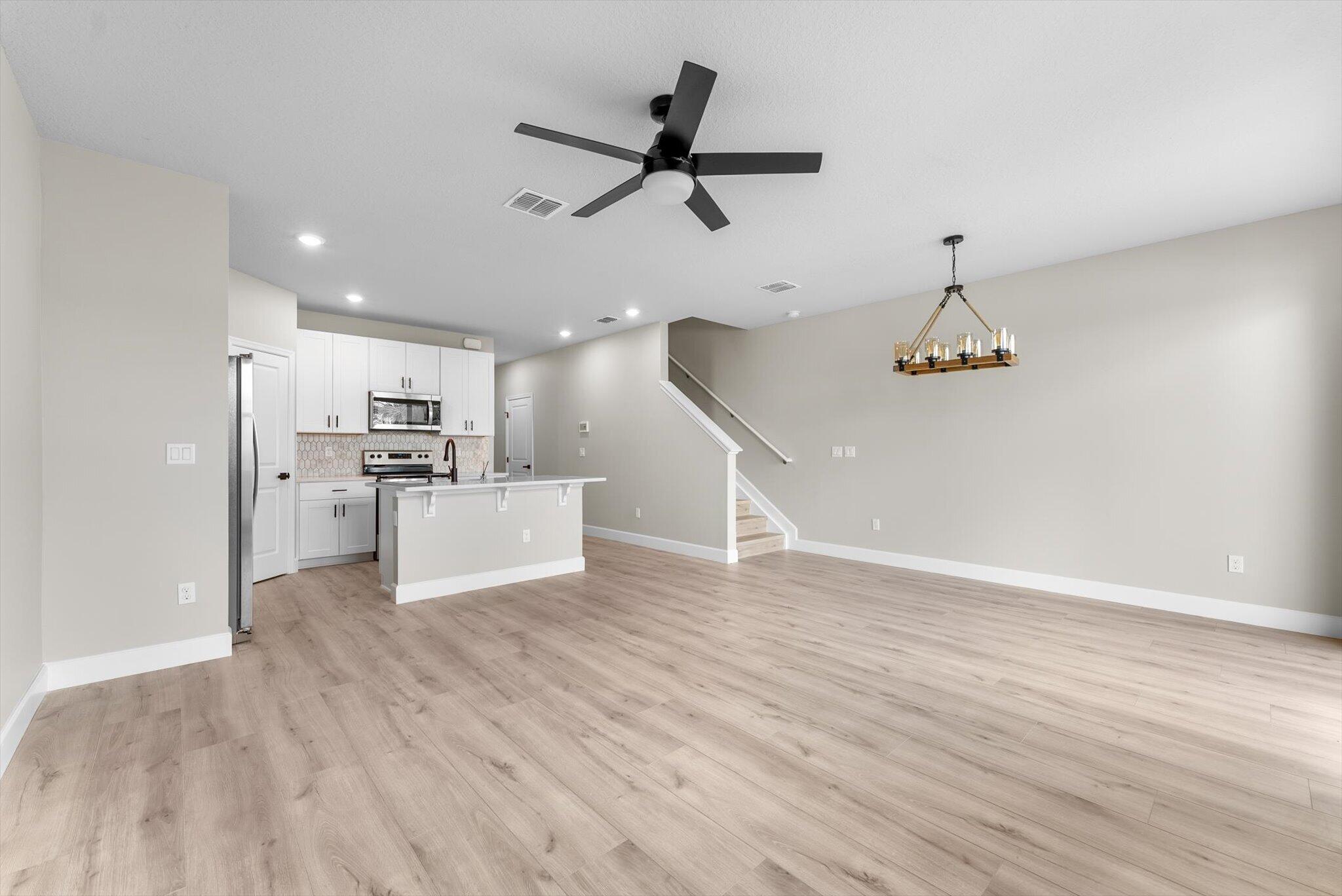 5661 Mentmore Drive Property Photo 11