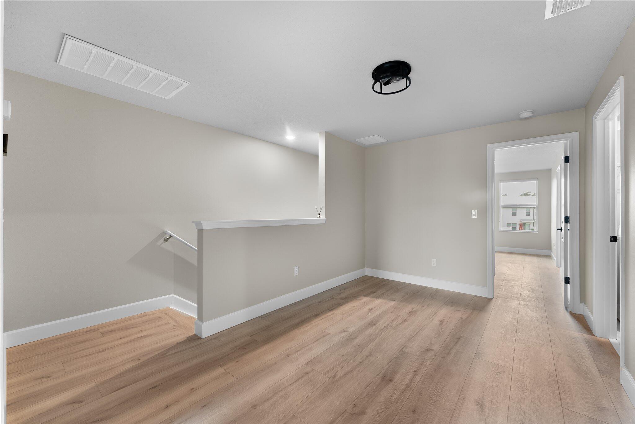 5661 Mentmore Drive Property Photo 12
