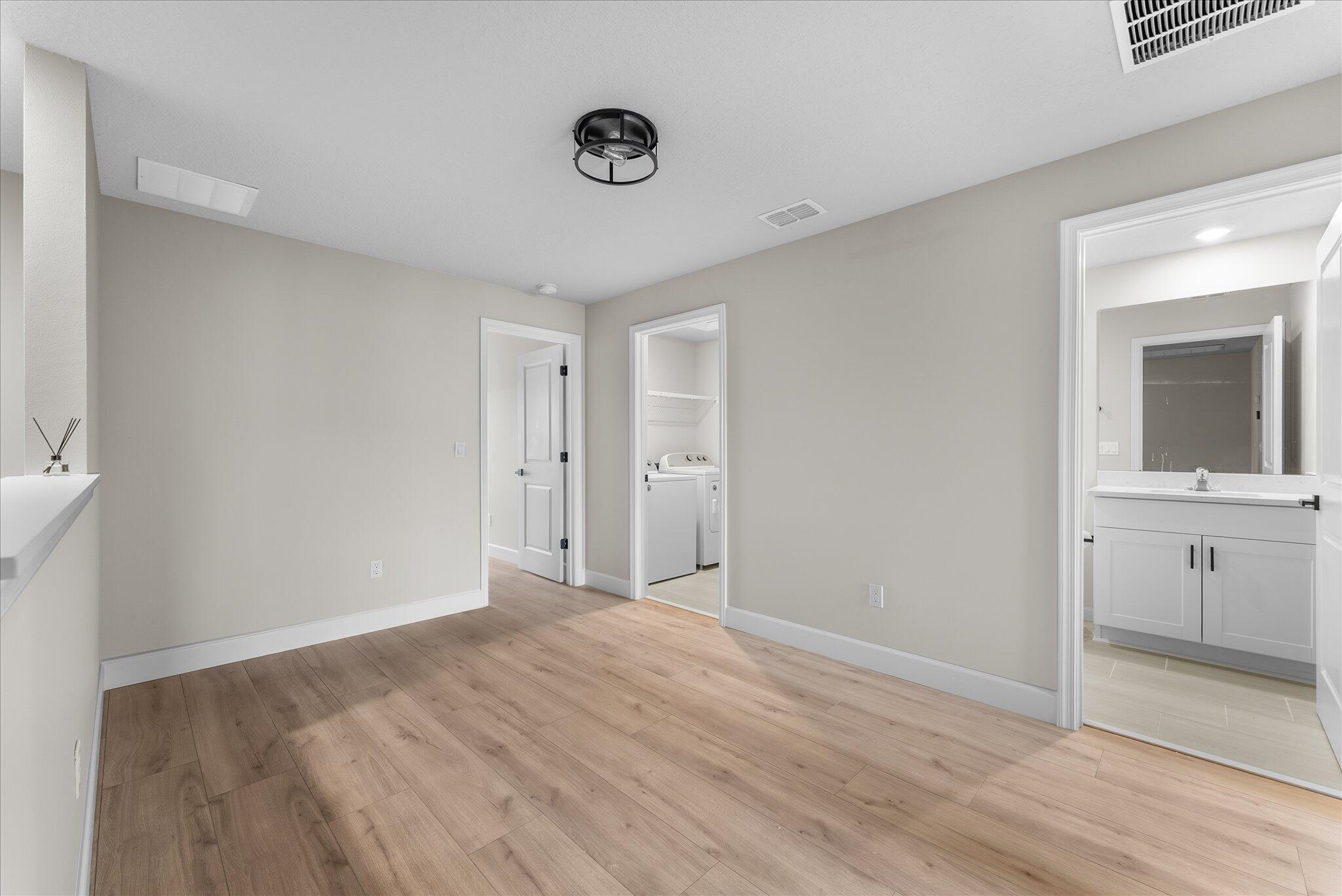 5661 Mentmore Drive Property Photo 13