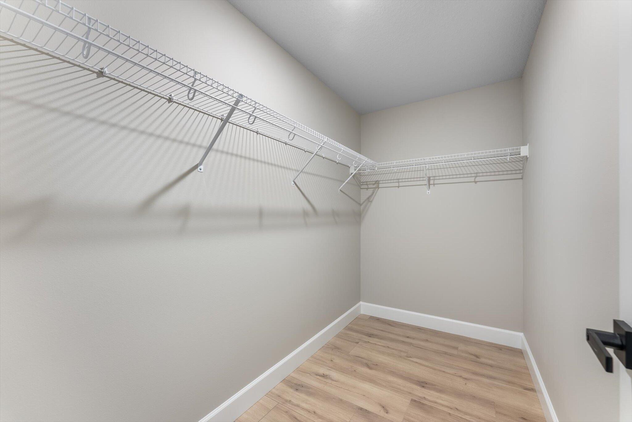 5661 Mentmore Drive Property Photo 21