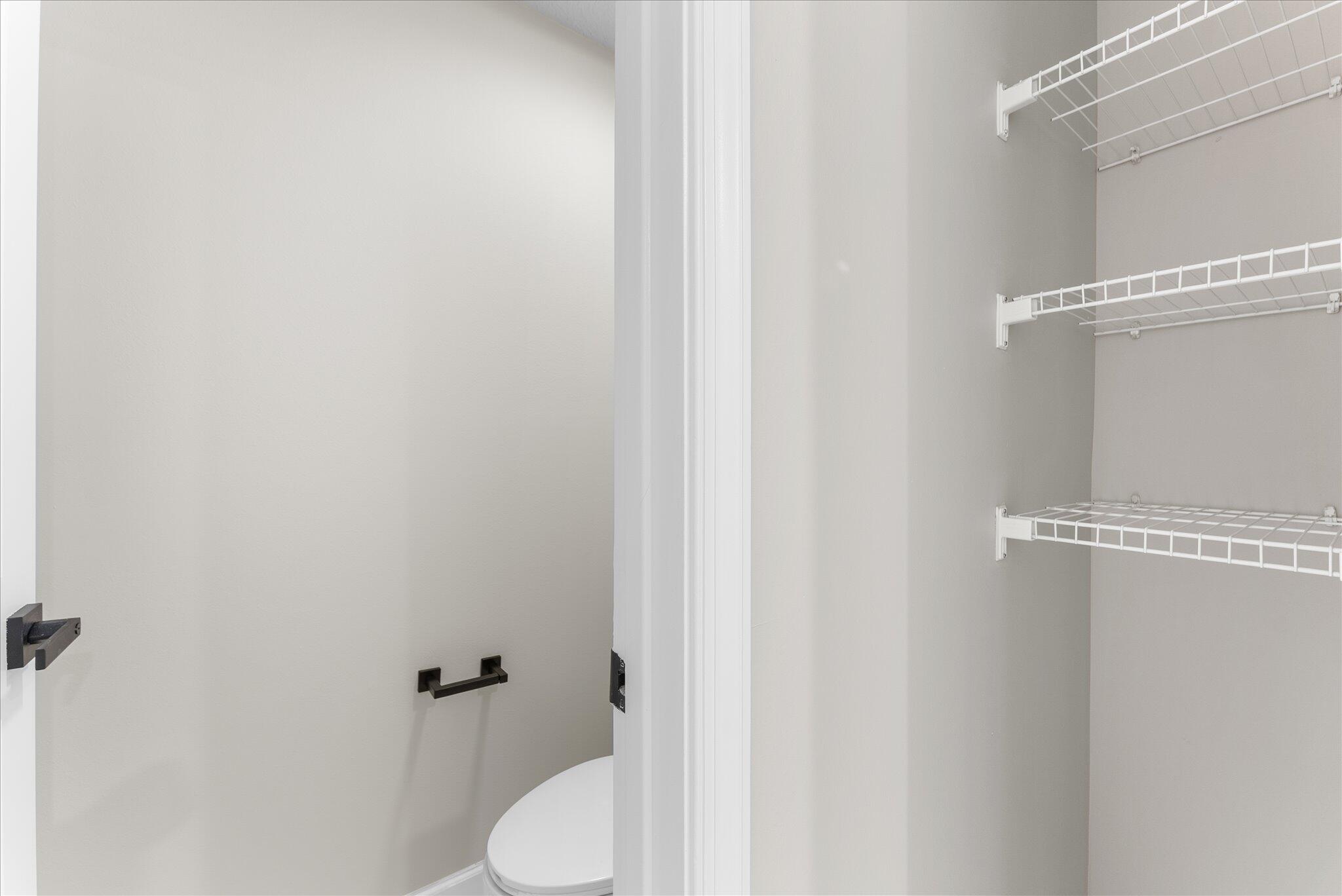 5661 Mentmore Drive Property Photo 23