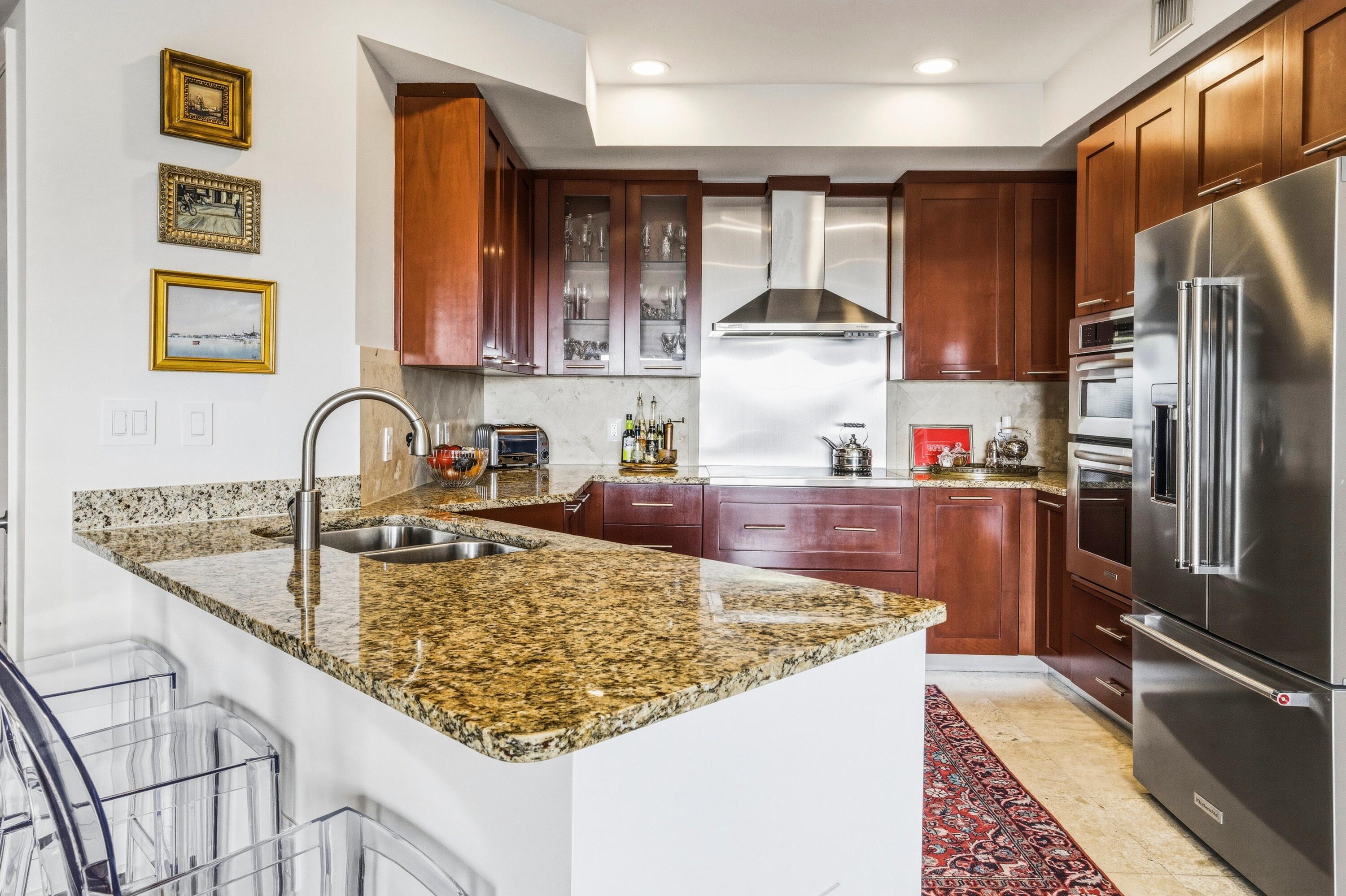 2509 N Ocean Boulevard 676 Property Photo 4