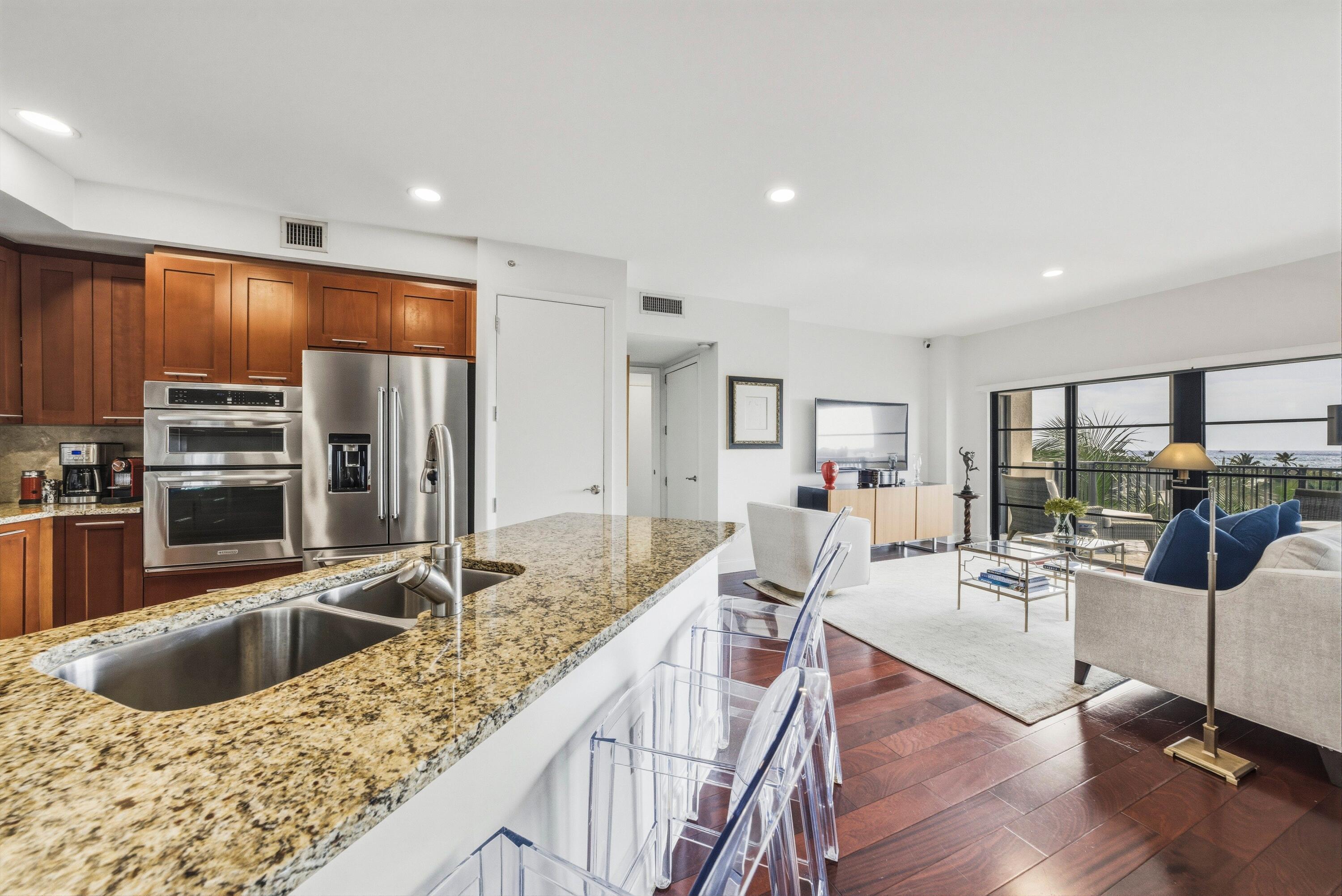 2509 N Ocean Boulevard 676 Property Photo 6