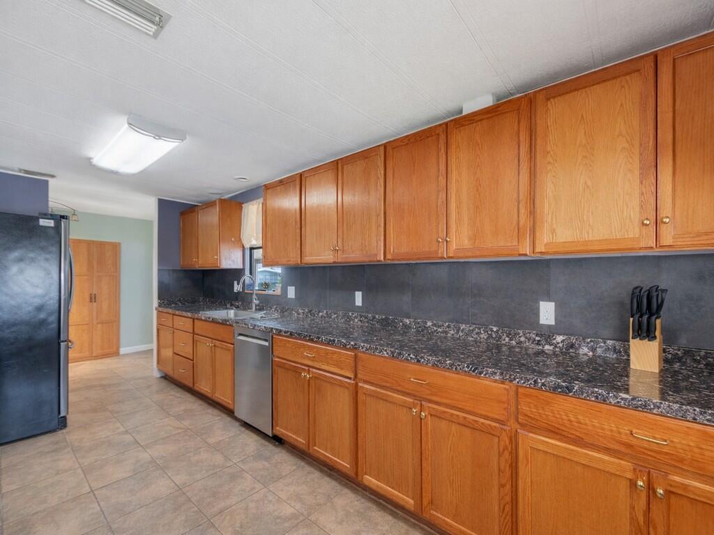 225 Ne Forrest Court Property Photo 14