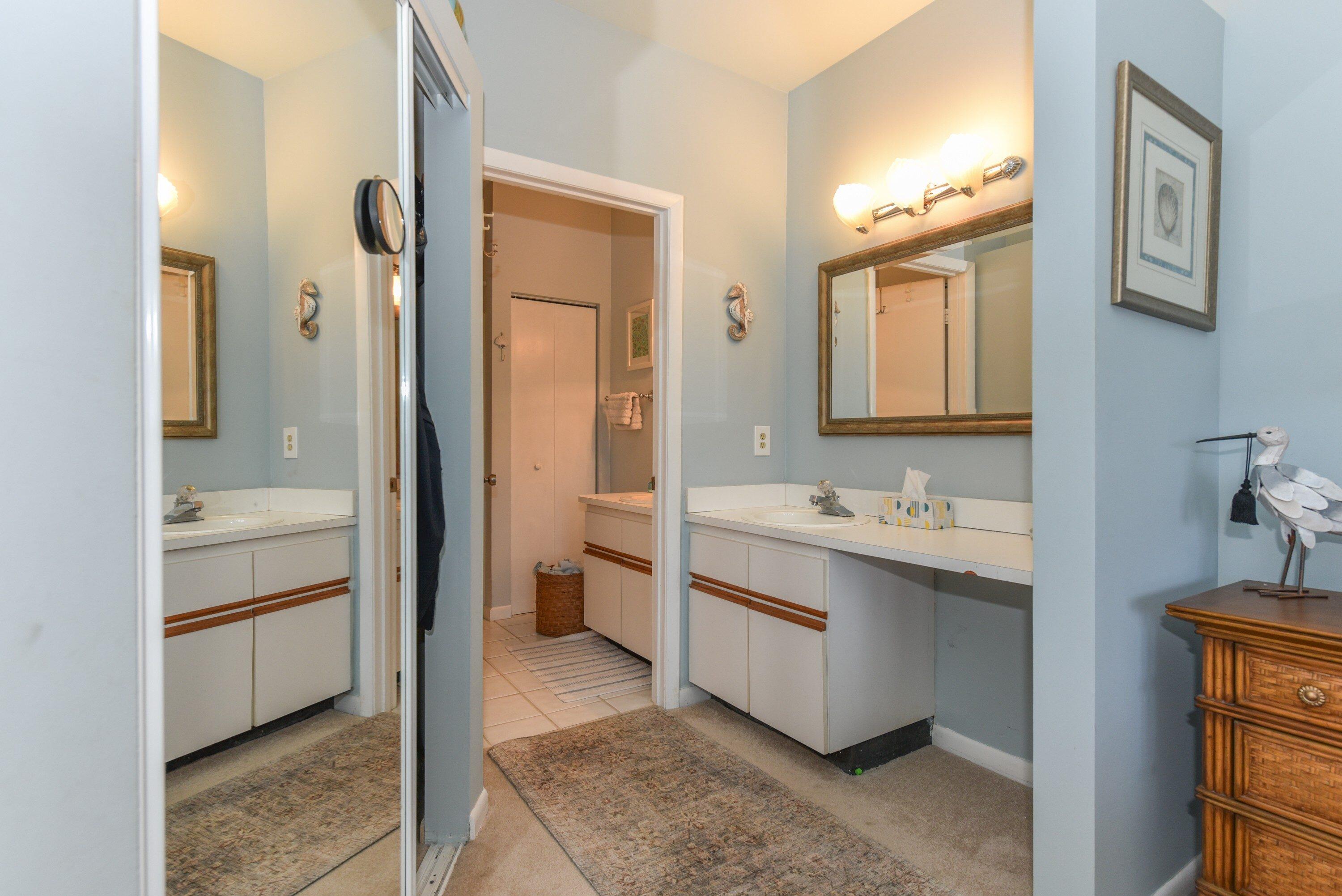 1637 Ne Nautical Place 802 Property Photo 17