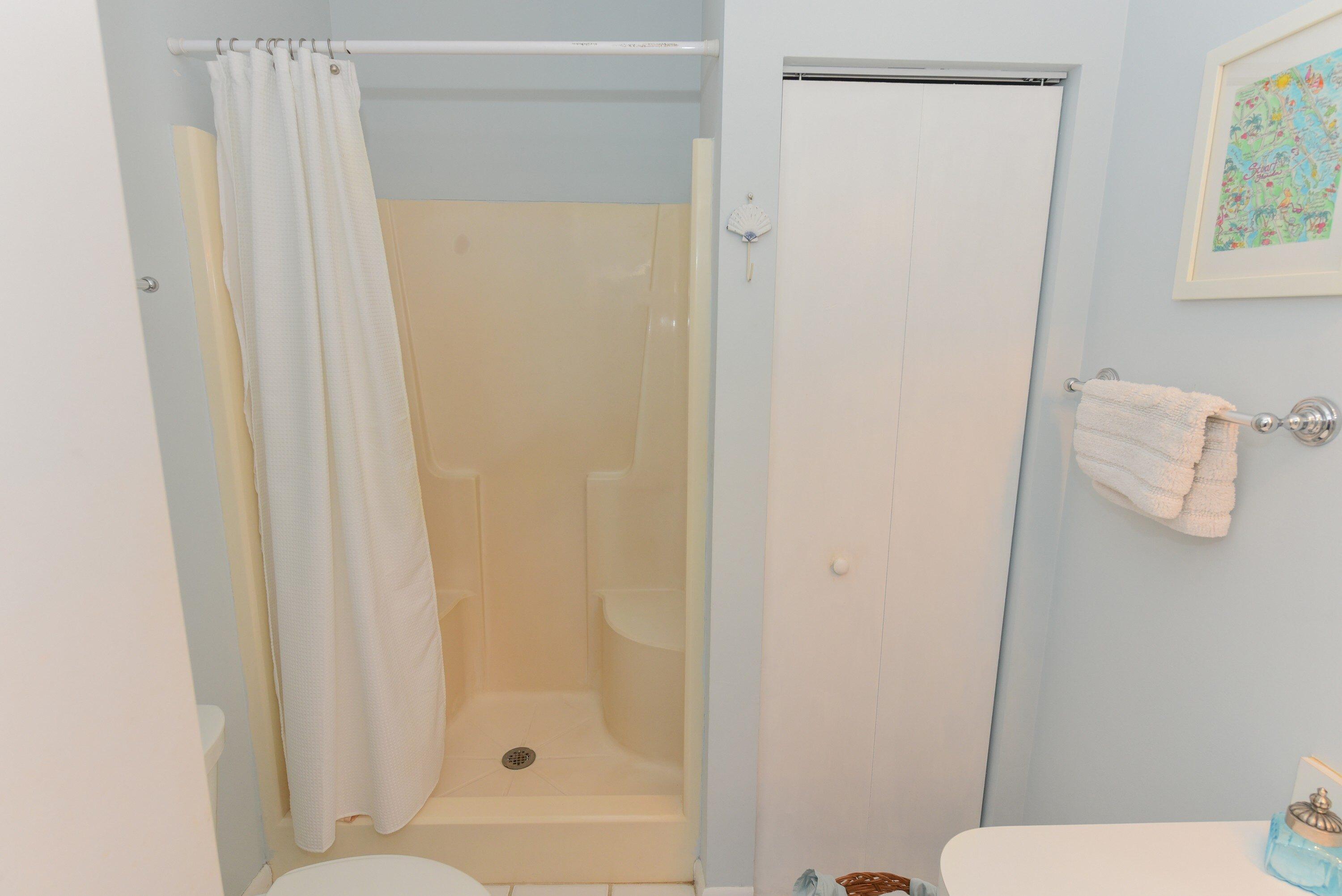 1637 Ne Nautical Place 802 Property Photo 19