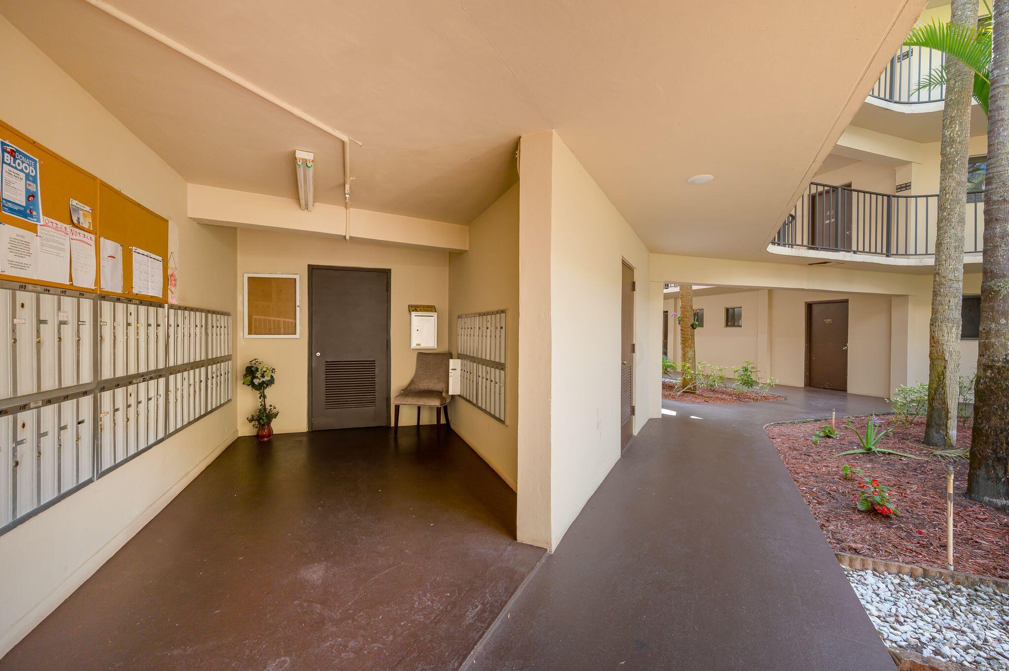 5220 Las Verdes Circle 108 Property Photo 4