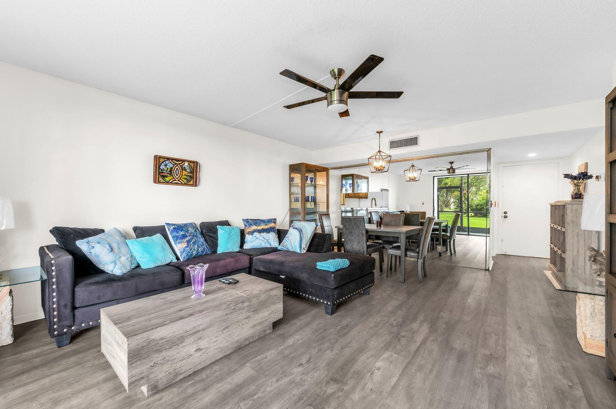 5220 Las Verdes Circle 108 Property Photo 10